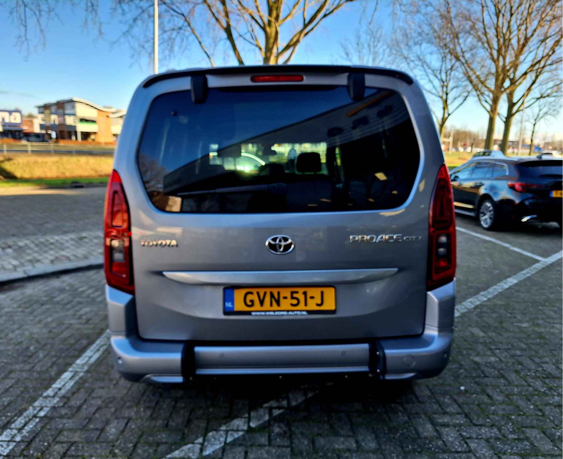 Toyota PROACE CITY Verso L2 Rolstoelauto Direct leverbaar! Rolstoelauto - 4/9