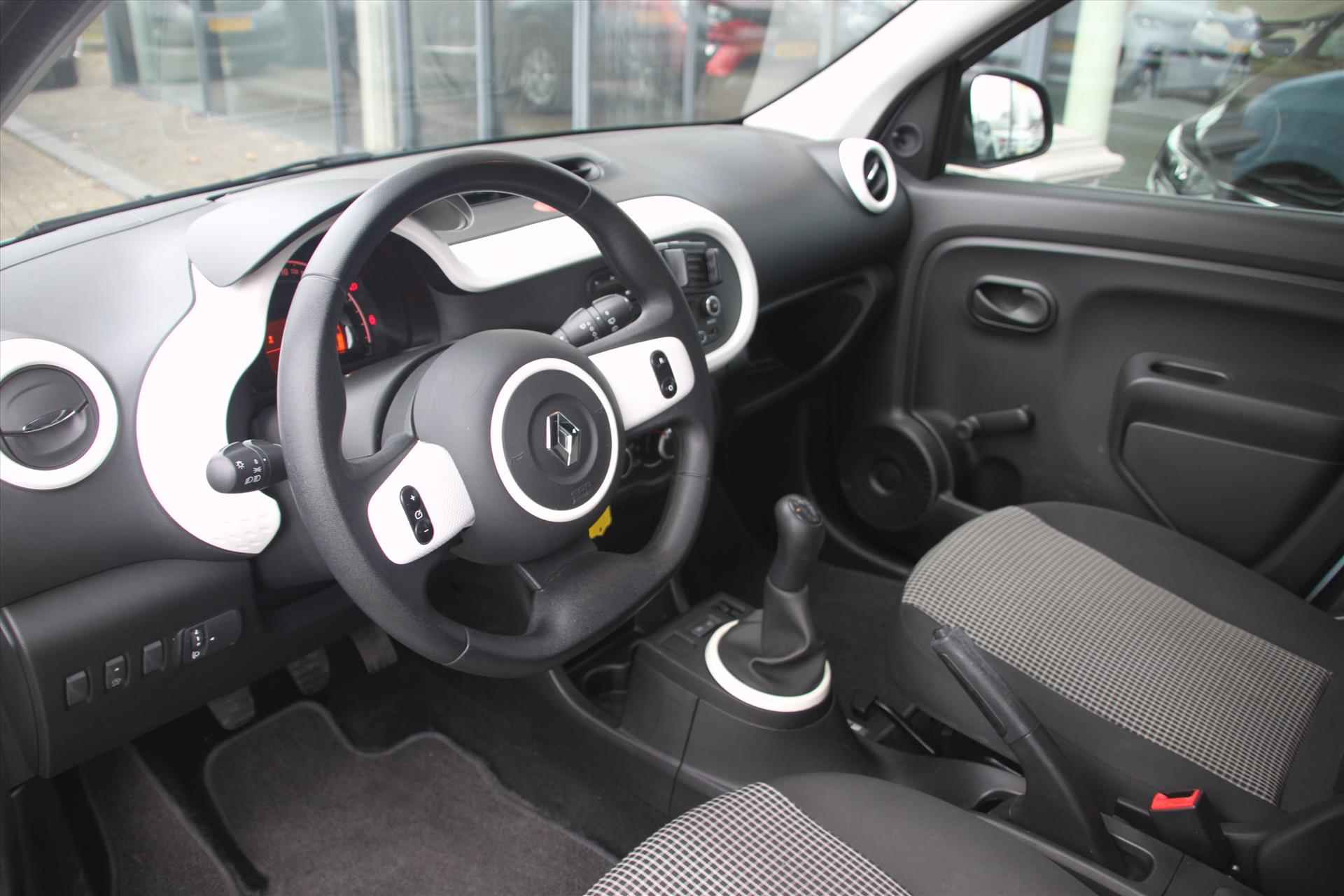 RENAULT Twingo 70PK-LIFE-42DKM-AIRCO-BLUET-ELEKTR.PAKKET- - 6/22