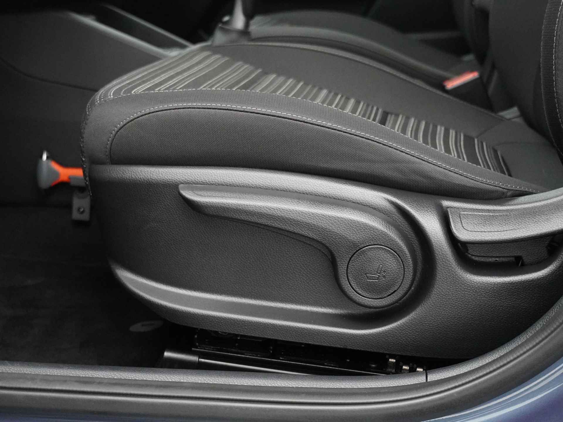 Kia Stonic 1.0 T-GDi MHEV DynamicLine - Achteruitrijcamera - Cruise control - Apple Carplay/Android auto - Fabrieksgarantie tot 04-2030 - 21/48