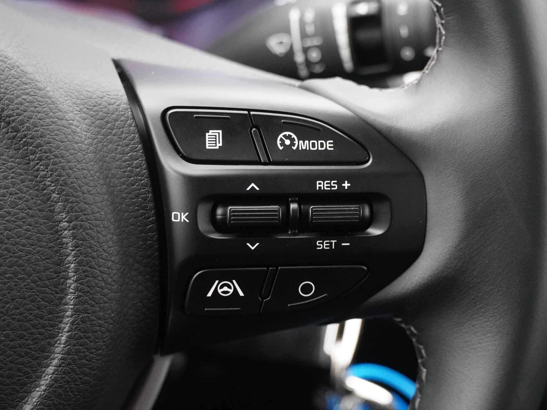 Kia Stonic 1.0 T-GDi MHEV DynamicLine - Achteruitrijcamera - Cruise control - Apple Carplay/Android auto - Fabrieksgarantie tot 04-2030 - 29/48