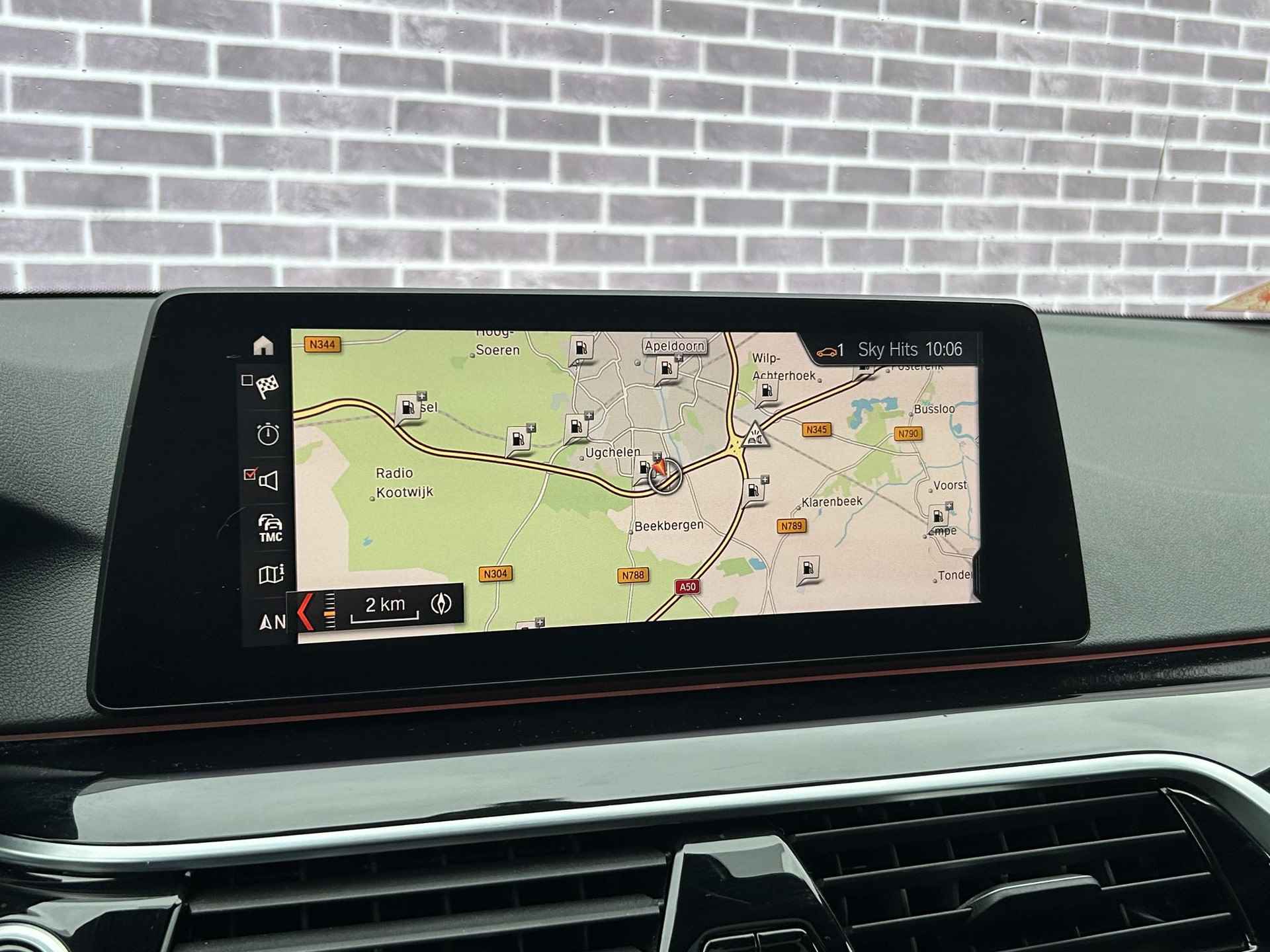 BMW 5-serie Touring 540i xDrive High Executive |Schuif Kanteldak | Achteruitrijcamera | Apple Carplay | Leer | Stoelverwarming | Sportonderstel | Keyless | Adaptive Cruisecontrole | PDC |Parkeersensoren| - 44/49