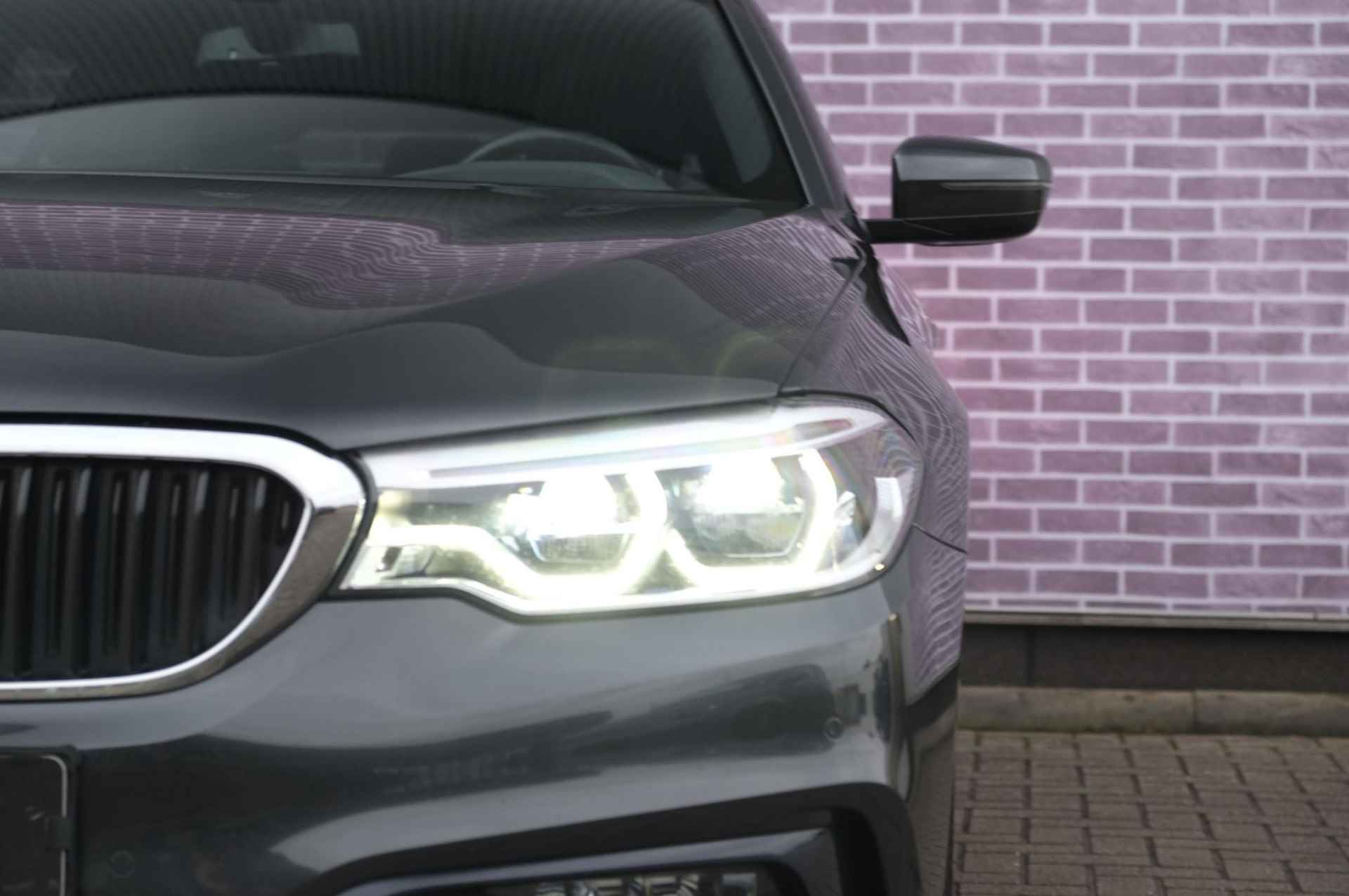 BMW 5-serie Touring 540i xDrive High Executive |Schuif Kanteldak | Achteruitrijcamera | Apple Carplay | Leer | Stoelverwarming | Sportonderstel | Keyless | Adaptive Cruisecontrole | PDC |Parkeersensoren| - 15/49