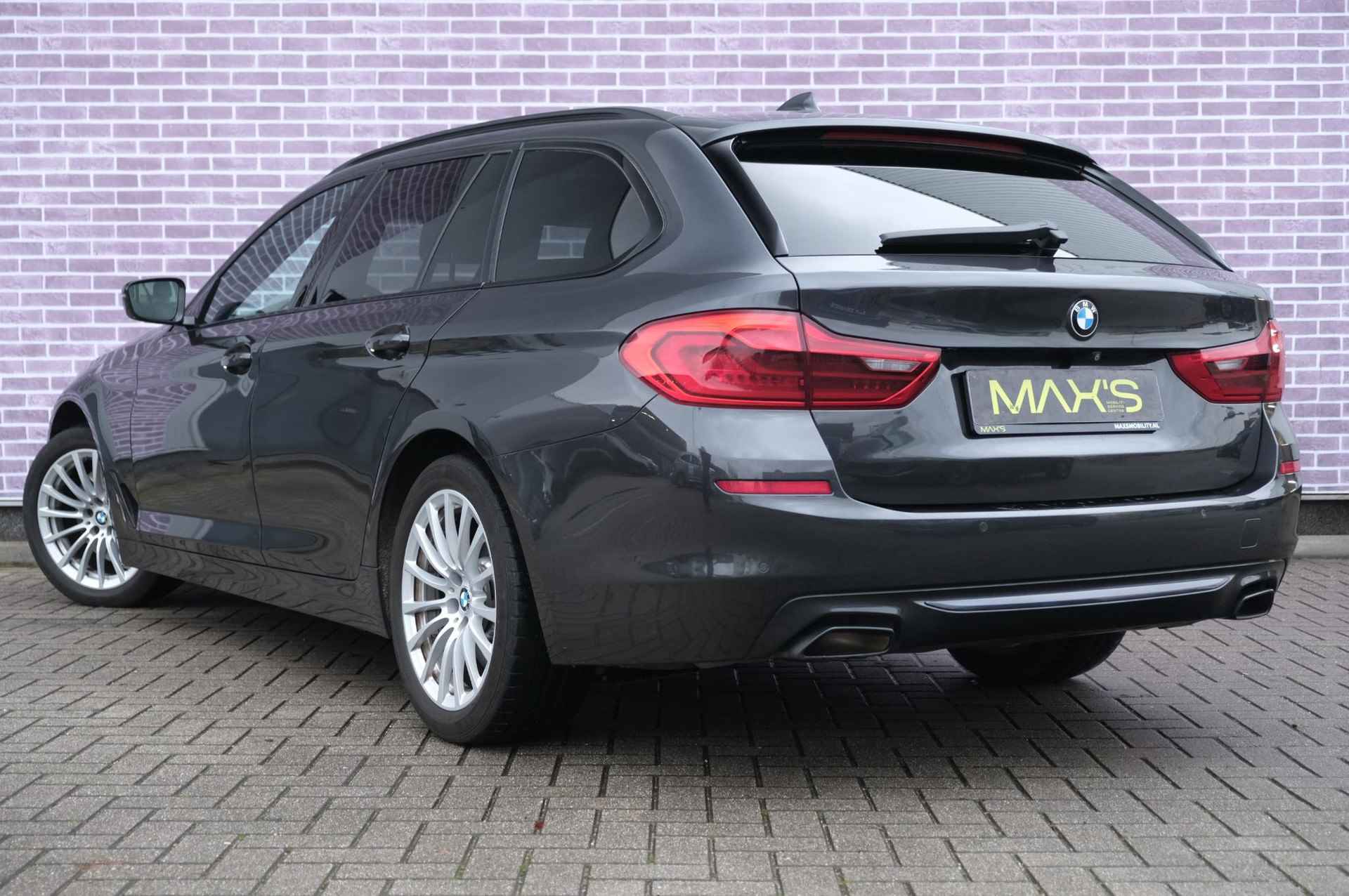 BMW 5-serie Touring 540i xDrive High Executive |Schuif Kanteldak | Achteruitrijcamera | Apple Carplay | Leer | Stoelverwarming | Sportonderstel | Keyless | Adaptive Cruisecontrole | PDC |Parkeersensoren| - 17/49