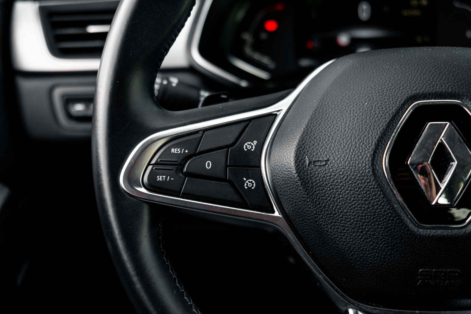 Renault Captur 1.3 TCe 155pk Edition ONE | Automaat | sensoren achter | LM Velgen 18 "| Navigatie | incl. Bovag rijklaarpakket met 12 maanden garantie - 10/49
