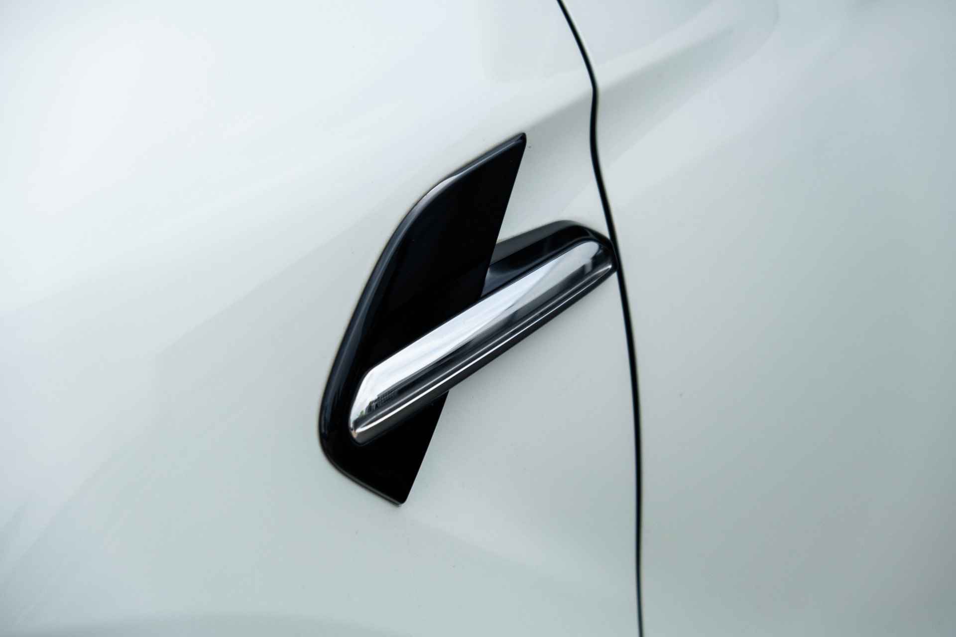 Renault Captur 1.3 TCe 155pk Edition ONE | Automaat | sensoren achter | LM Velgen 18 "| Navigatie | incl. Bovag rijklaarpakket met 12 maanden garantie - 20/49