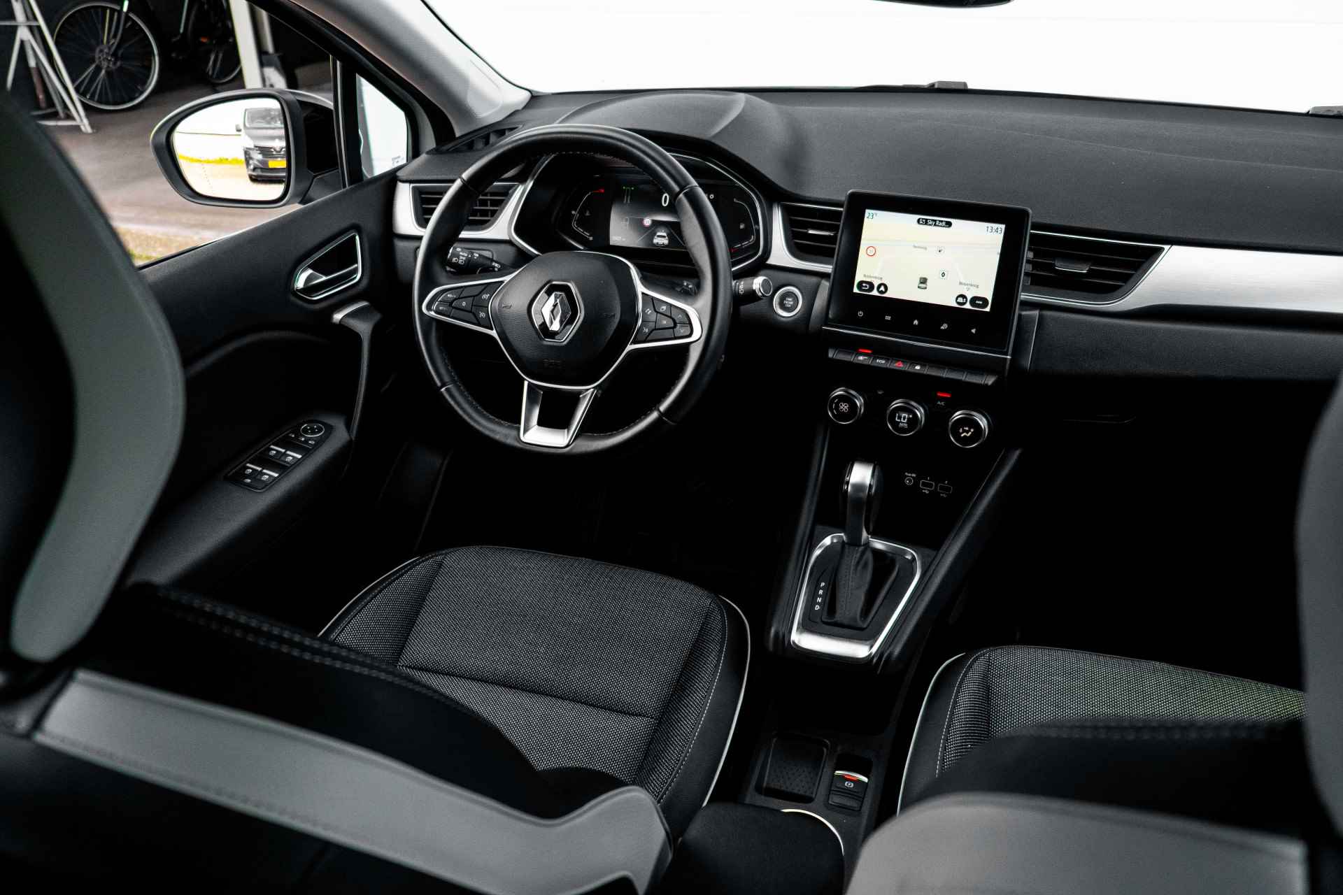 Renault Captur 1.3 TCe 155pk Edition ONE | Automaat | sensoren achter | LM Velgen 18 "| Navigatie | incl. Bovag rijklaarpakket met 12 maanden garantie - 31/49