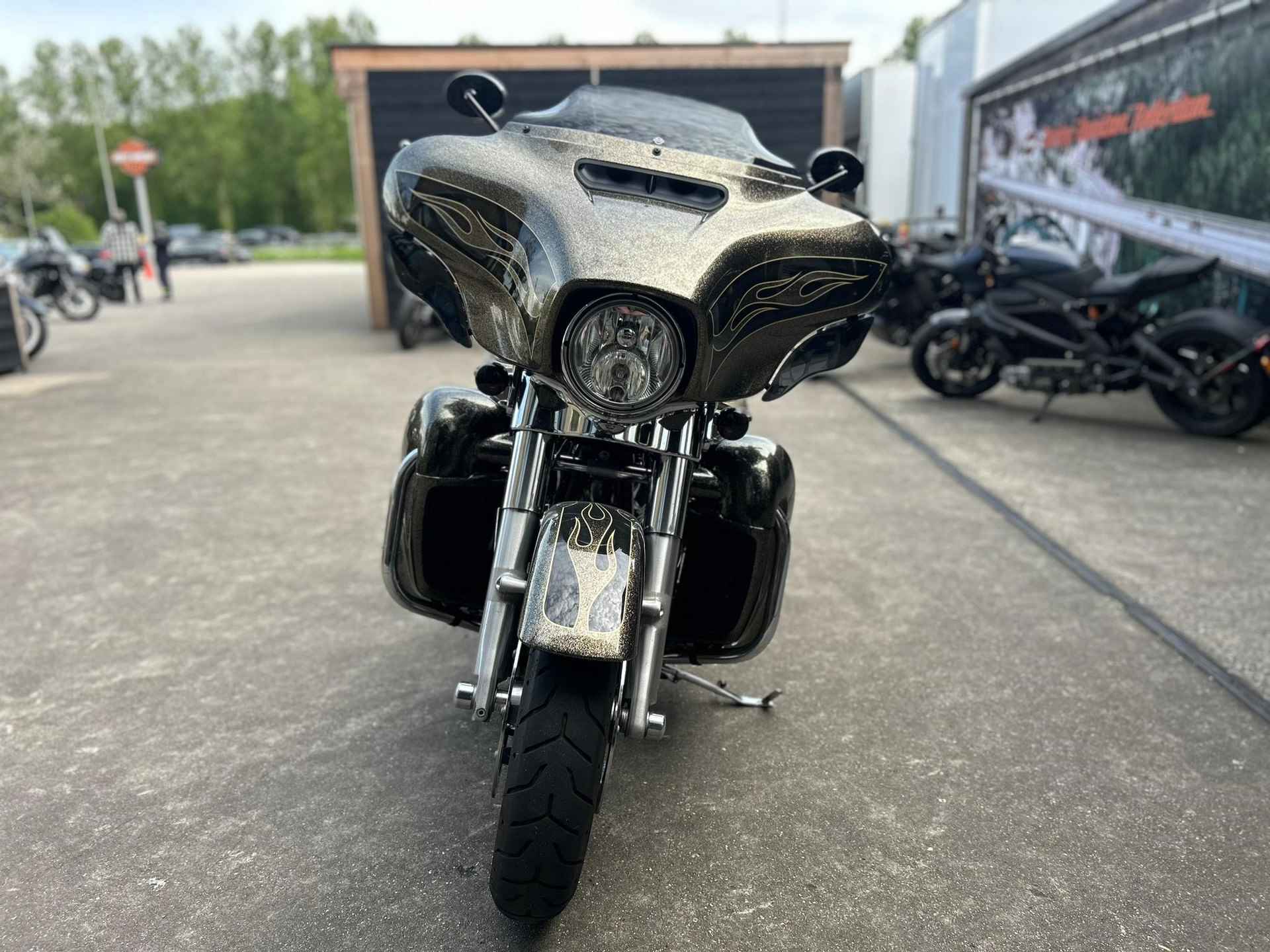 Harley-Davidson FLHXS STREET GLIDE - 3/11