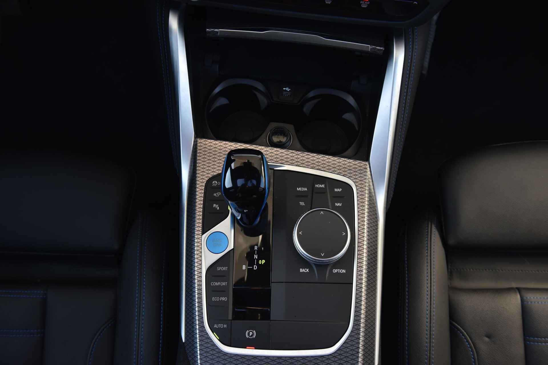 BMW i4 eDrive40 High Executive M-Sport / Laser / Schuifdak / 19" / Comfort Acces / Auto Pilot - 14/25