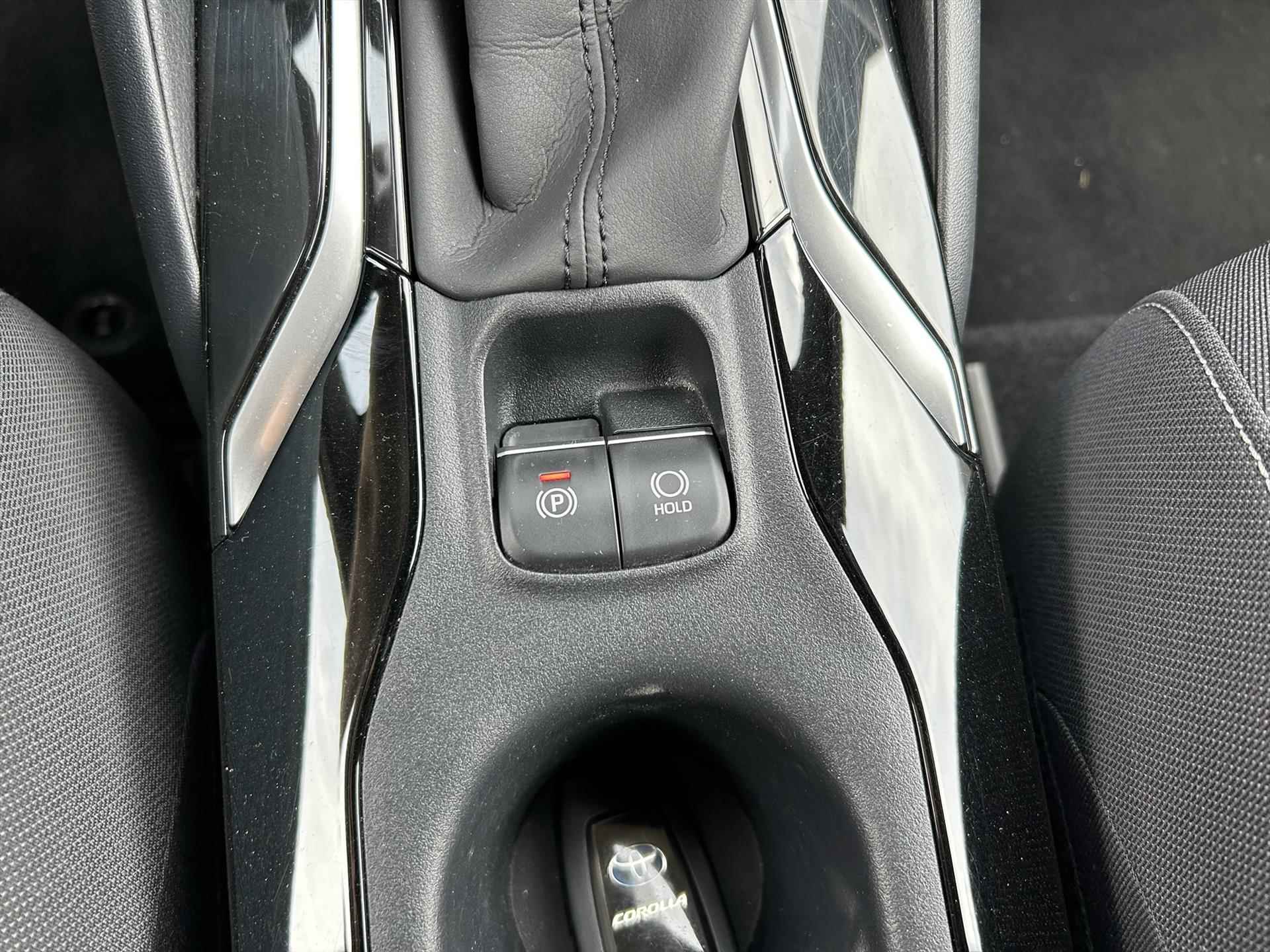 Toyota Corolla 1.8 Hybrid / Automaat / Adap-Cruise / Camera / Trekhaak - 16/31