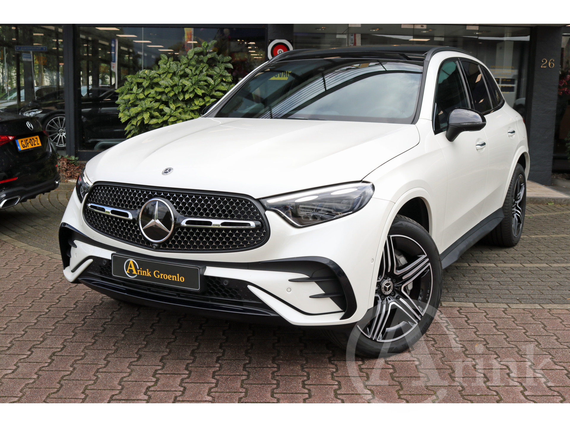 Mercedes-Benz GLC 300e 4MATIC AMG Line Premiumplus Rijassistentiepakket Panoramadak Nappa Leder