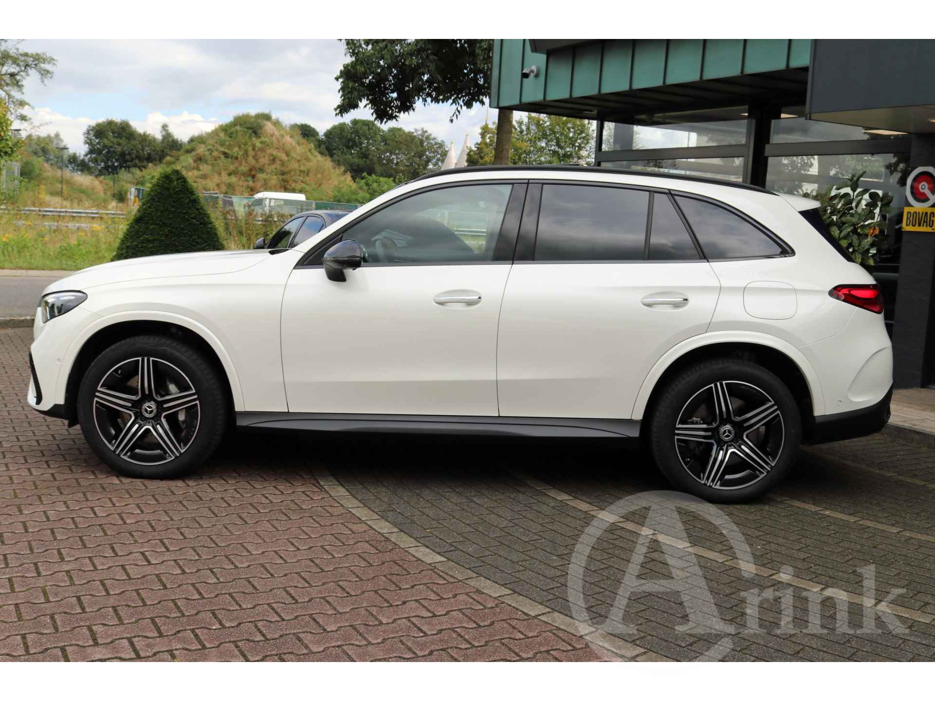 Mercedes-Benz GLC 300e 4MATIC AMG Line Premiumplus Rijassistentiepakket Panoramadak Nappa Leder - 5/29