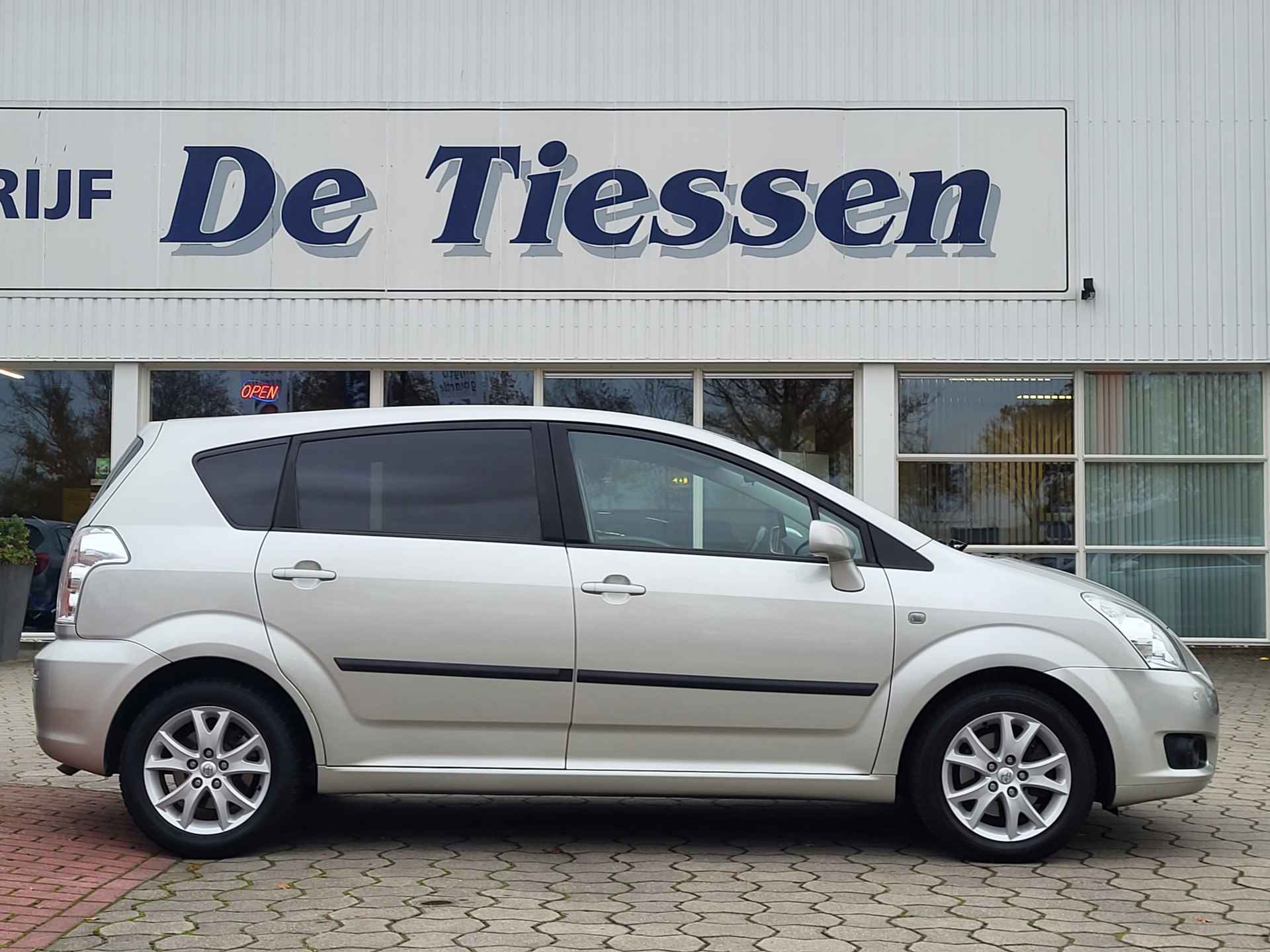 Toyota Verso 1.8 VVT-i Terra 7 persoons, Rijklaar met beurt & garantie! - 5/28