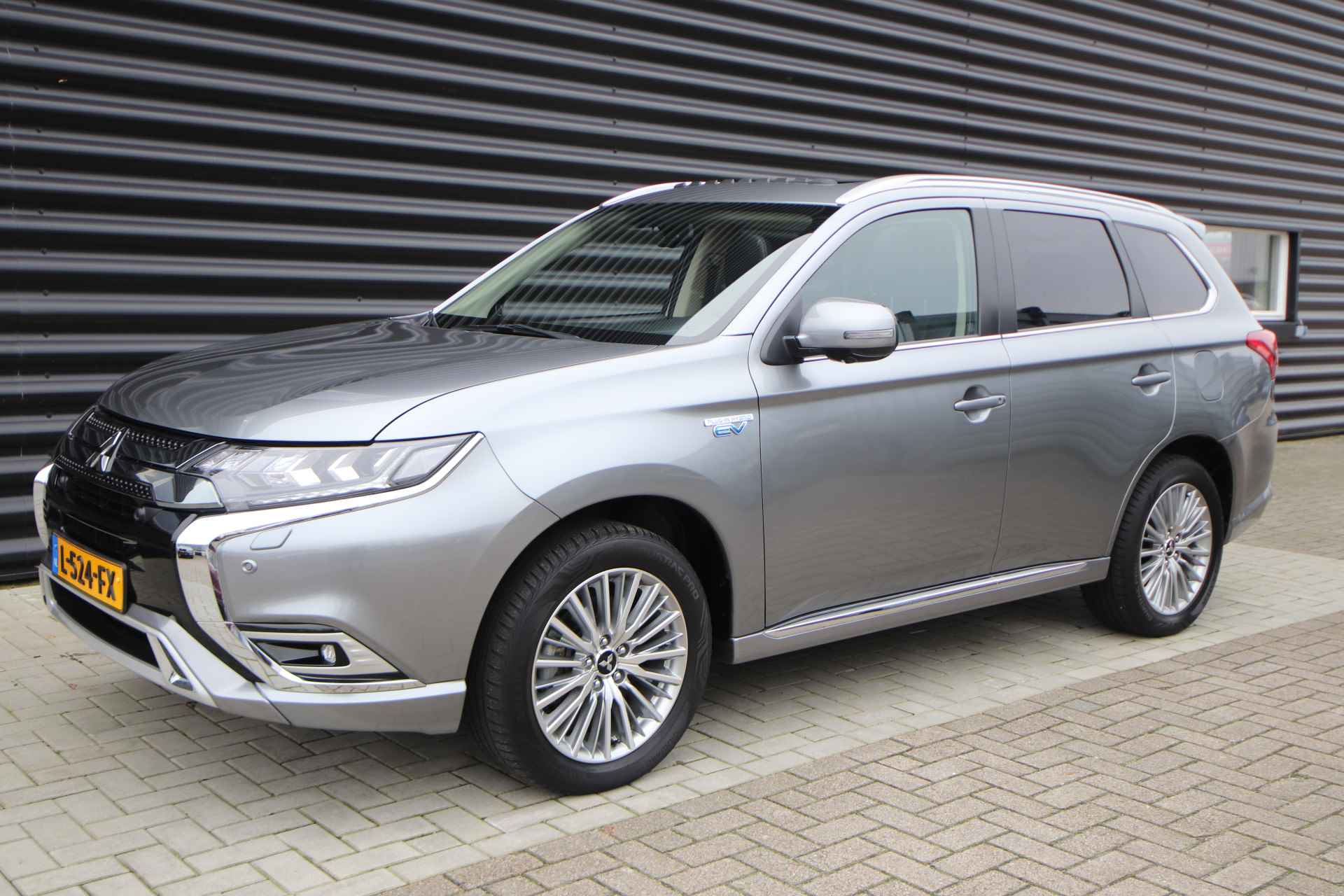 Mitsubishi Outlander 2.4 PHEV Intense+ NL-Auto, Trekaak, Opendak - 20/80