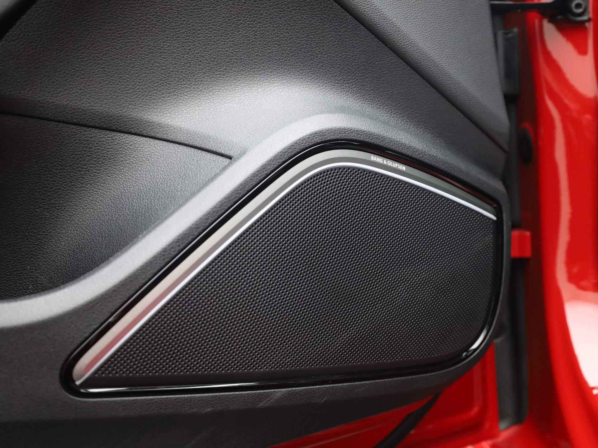 Audi A3 Sportback 35 TFSI Automaat S Line | Panorama dak | B&O Sound | Stoelverwarming | - 20/45