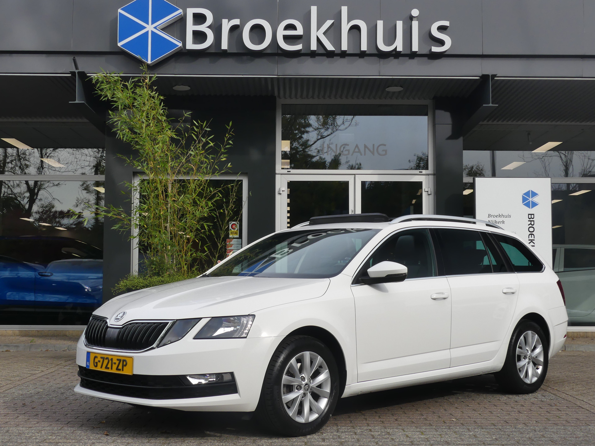 Škoda Octavia Combi 1.5 TSI 150PK Greentech Business Edition | TREKHAAK | PANORAMADAK | STOEL+VOORRUITVERWARMING | NAVI |