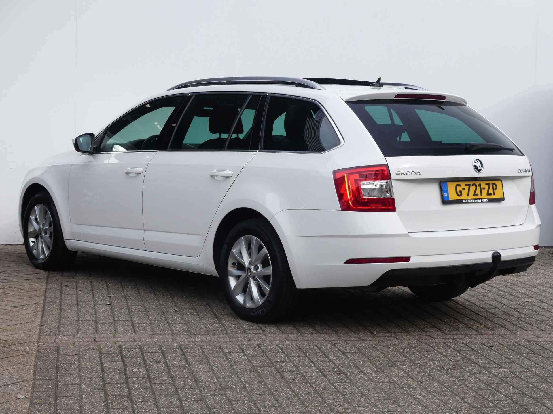 Škoda Octavia Combi 1.5 TSI 150PK Greentech Business Edition | TREKHAAK | PANORAMADAK | STOEL+VOORRUITVERWARMING | NAVI | - 3/38