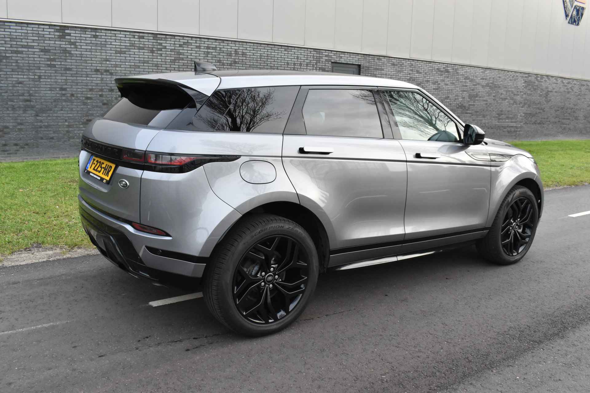 Land Rover Range Rover Evoque 1.5 P300e AWD R-Dynamic SE Hybride Panoramadak Memory/stoelen verwarmd Black edition - 4/54