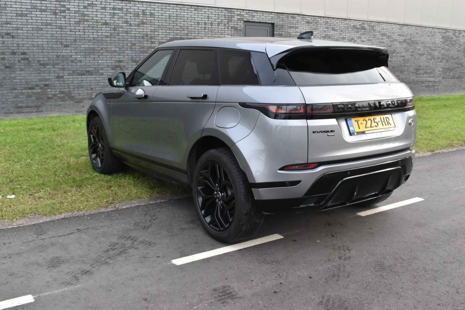 Land Rover Range Rover Evoque 1.5 P300e AWD R-Dynamic SE Hybride Panoramadak Memory/stoelen verwarmd Black edition - 18/54