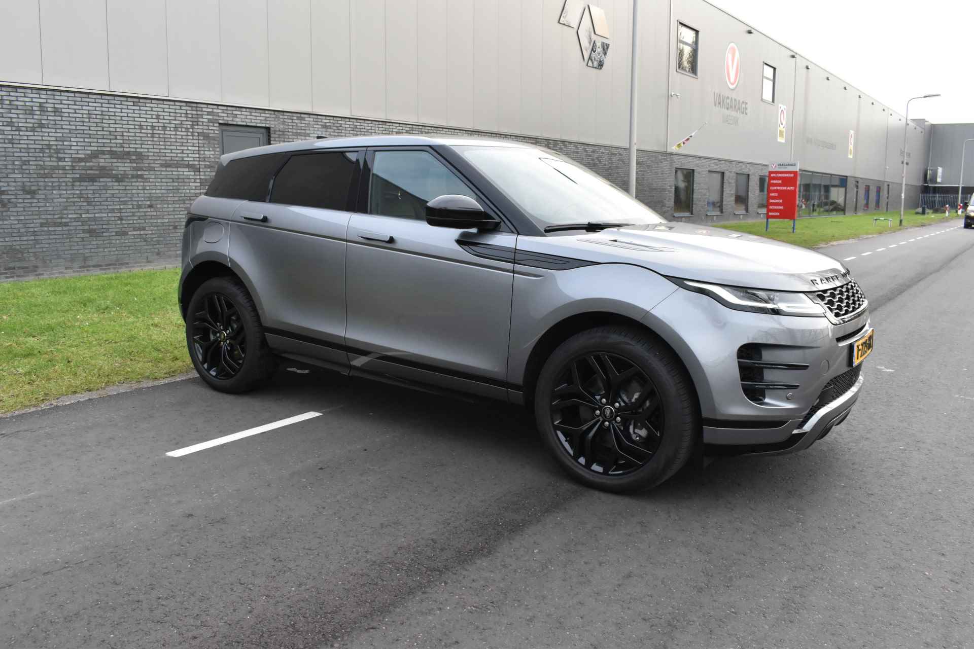 Land Rover Range Rover Evoque 1.5 P300e AWD R-Dynamic SE Hybride Panoramadak Memory/stoelen verwarmd Black edition - 21/54