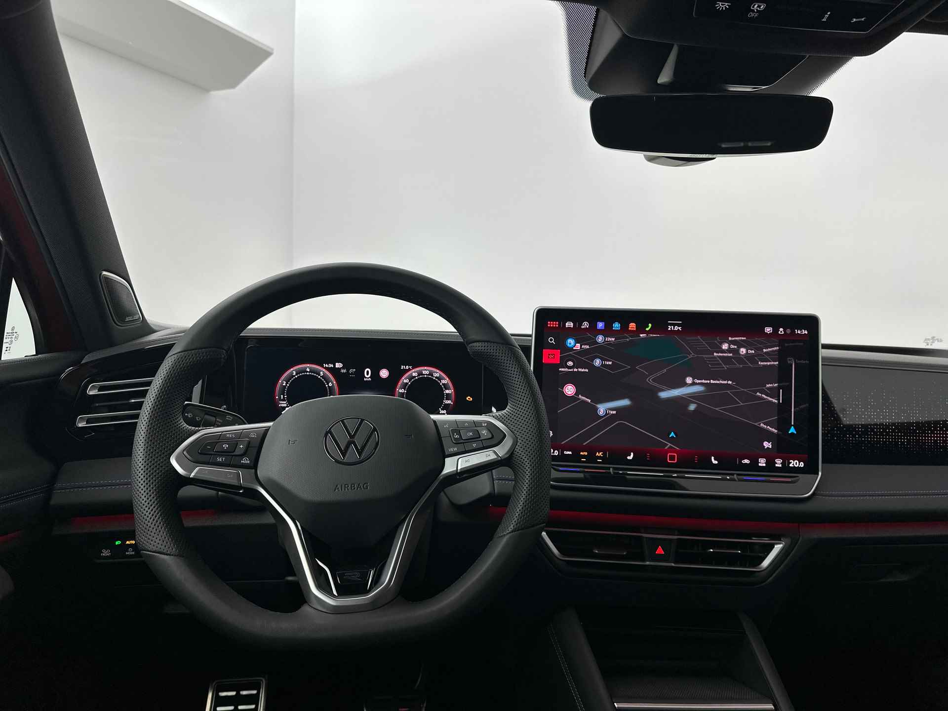 Volkswagen Tiguan R-Line Business - 21/27