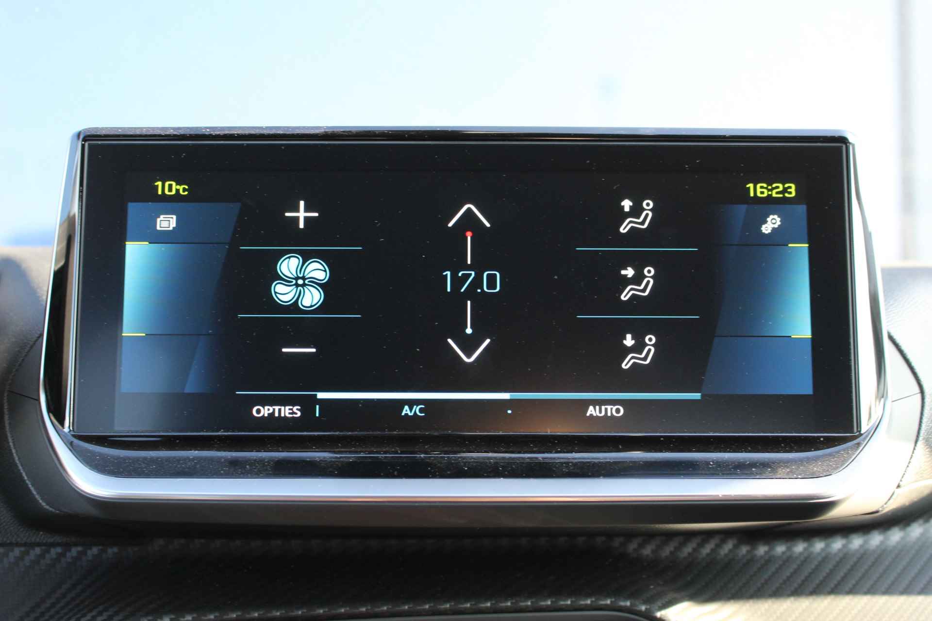 Peugeot e-208 Allure Pack | 3D Nav. + Display | Full LED | Cam | Half leder | LMV 16'' | PDC | Carplay | Climate & - 8/52