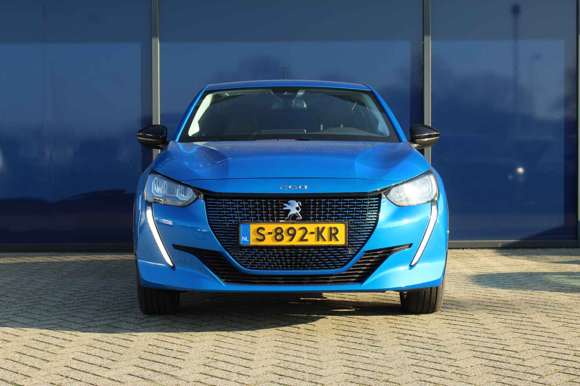 Peugeot e-208 Allure Pack | 3D Nav. + Display | Full LED | Cam | Half leder | LMV 16'' | PDC | Carplay | Climate & - 13/52