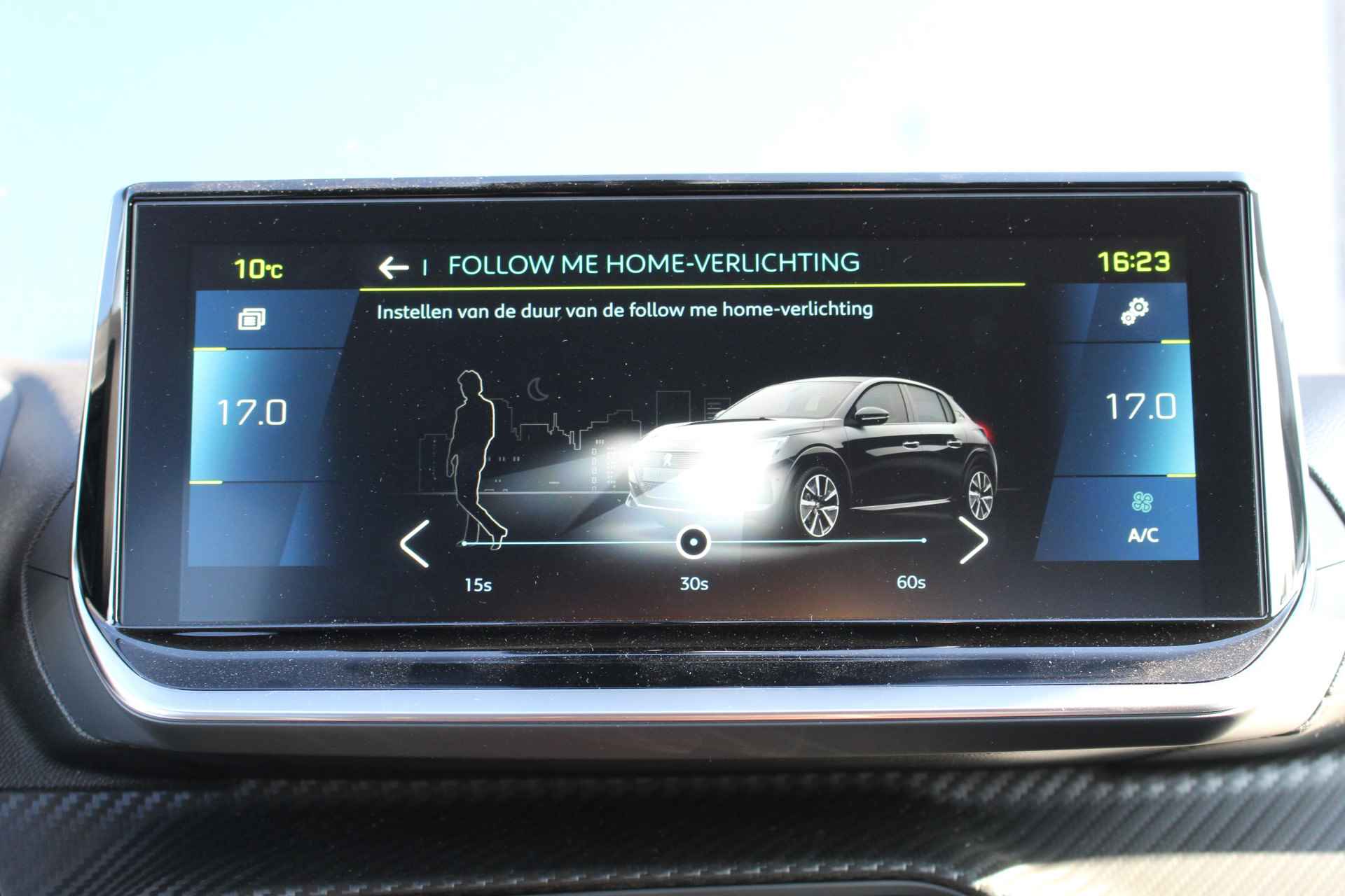 Peugeot e-208 Allure Pack | 3D Nav. + Display | Full LED | Cam | Half leder | LMV 16'' | PDC | Carplay | Climate & - 22/52