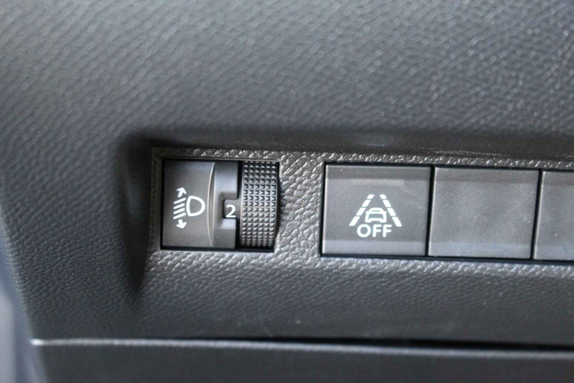 Peugeot e-208 Allure Pack | 3D Nav. + Display | Full LED | Cam | Half leder | LMV 16'' | PDC | Carplay | Climate & - 45/52