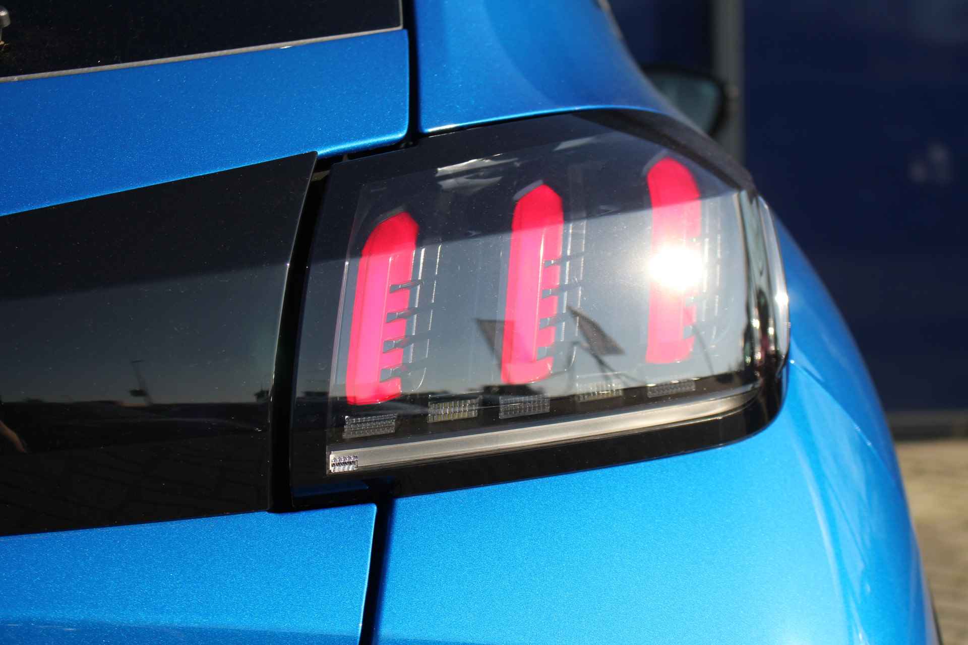 Peugeot e-208 Allure Pack | 3D Nav. + Display | Full LED | Cam | Half leder | LMV 16'' | PDC | Carplay | Climate & - 47/52