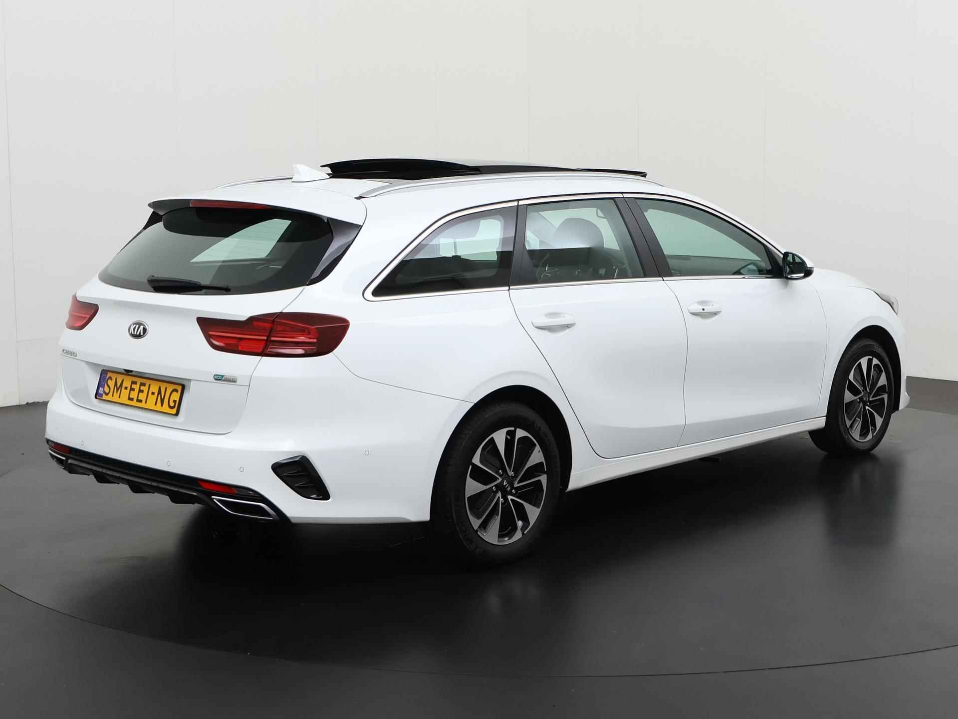 Kia Ceed Sportswagon 1.6 GDI PHEV DynamicPlusLine | Panoramadak | Zondag Open! - 4/45