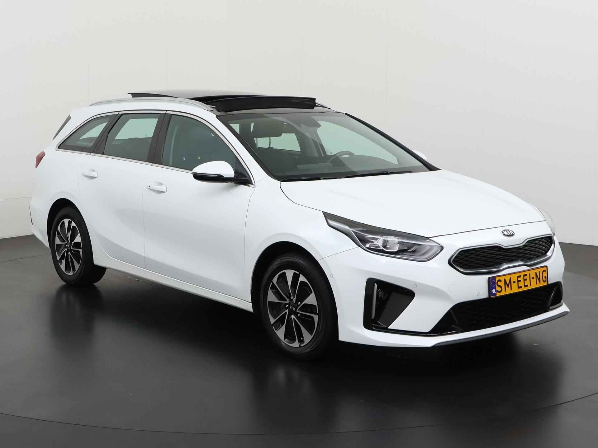 Kia Ceed Sportswagon 1.6 GDI PHEV DynamicPlusLine | Panoramadak | Zondag Open! - 30/45