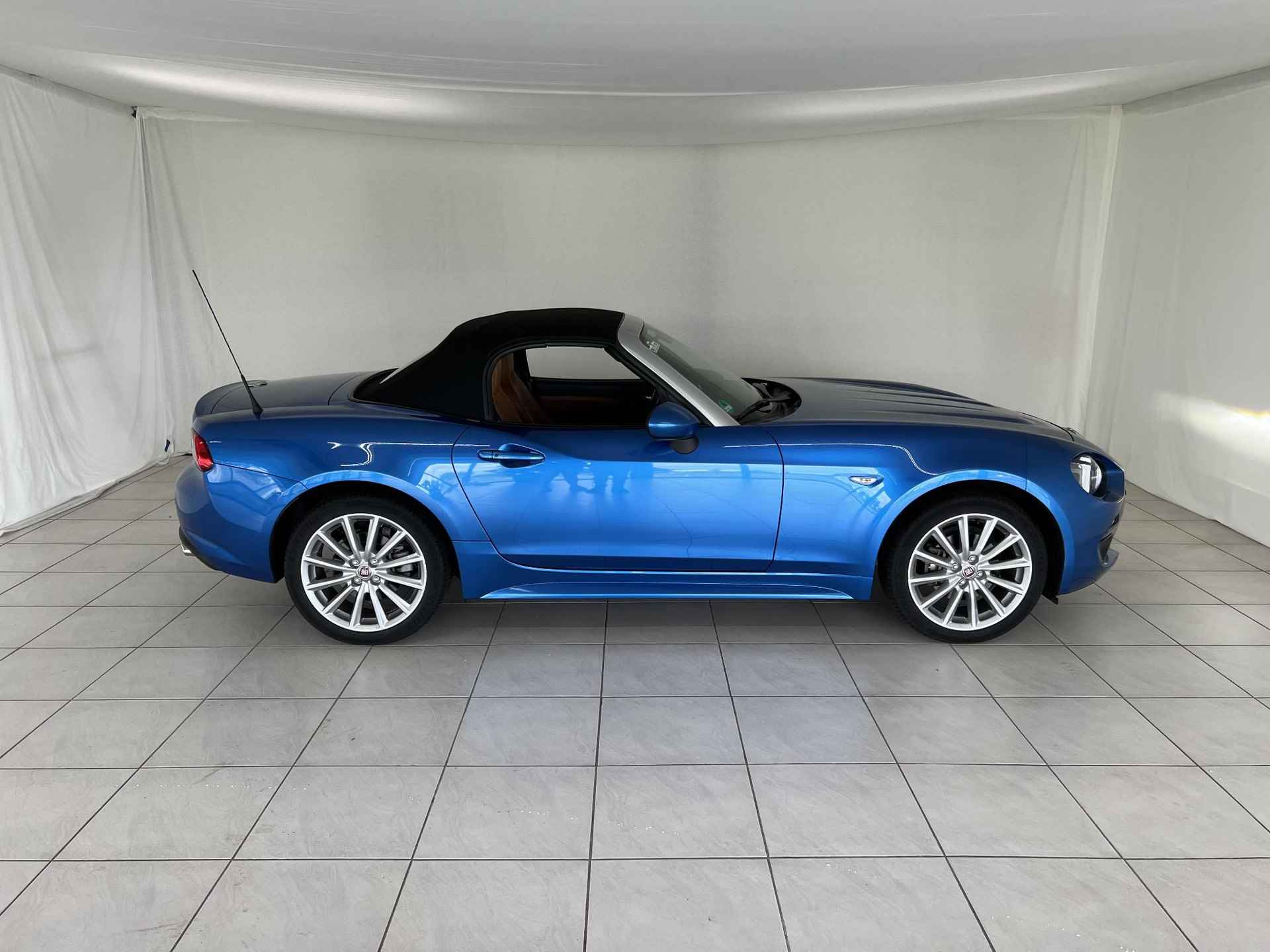 Fiat 124 Spider 1.4 MultiAir Turbo Lusso full option, dealer onderhouden, Bose Audio, Parkeercamera achter - 6/18