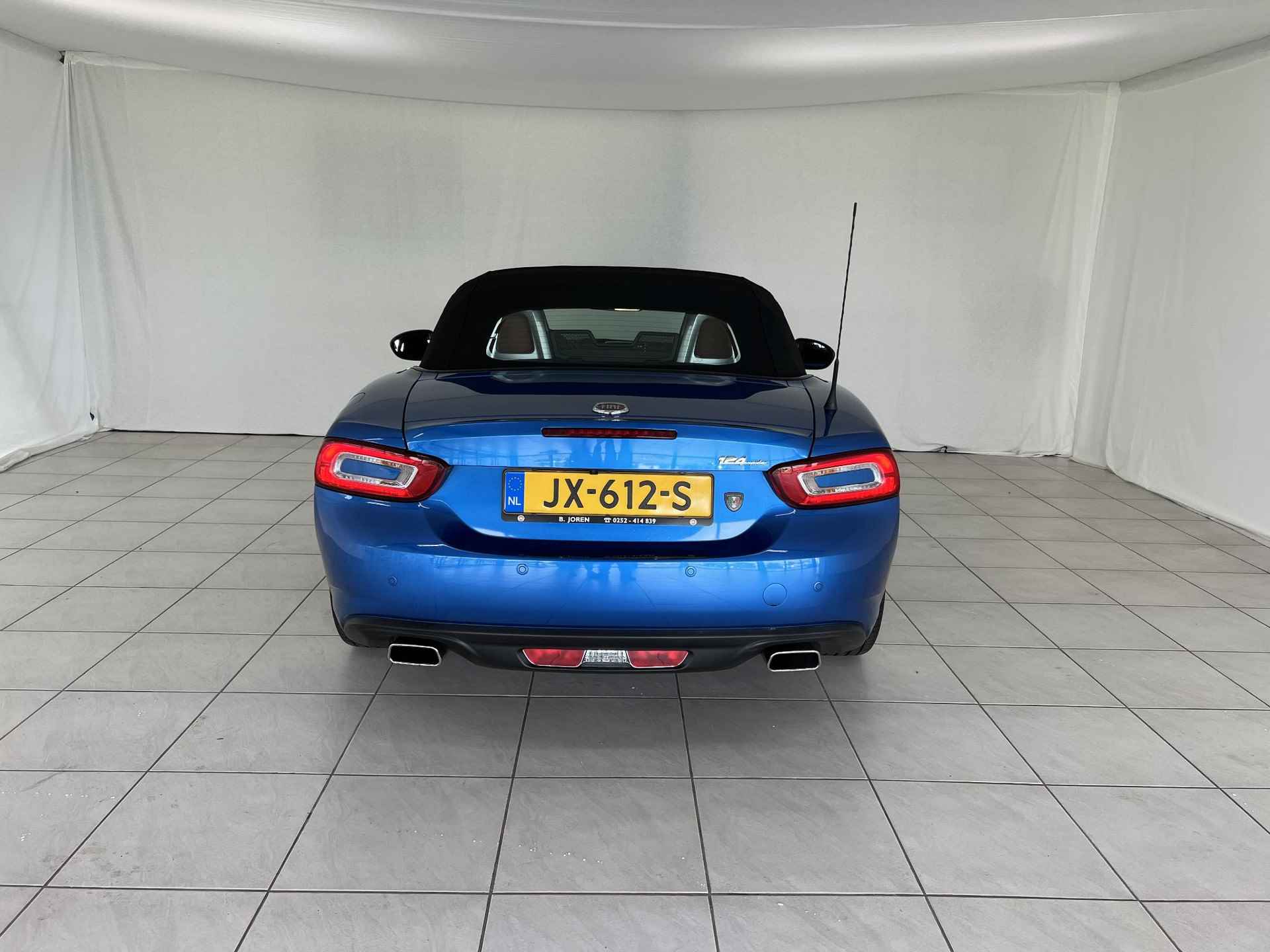 Fiat 124 Spider 1.4 MultiAir Turbo Lusso full option, dealer onderhouden, Bose Audio, Parkeercamera achter - 8/18