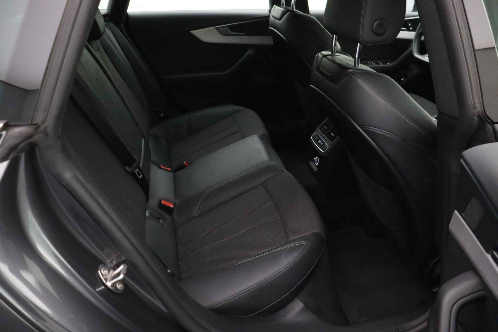 Audi A5 Sportback Sport S-line | Origineel NL | LED | Cruise control | Half leder | Bluetooth - 31/32