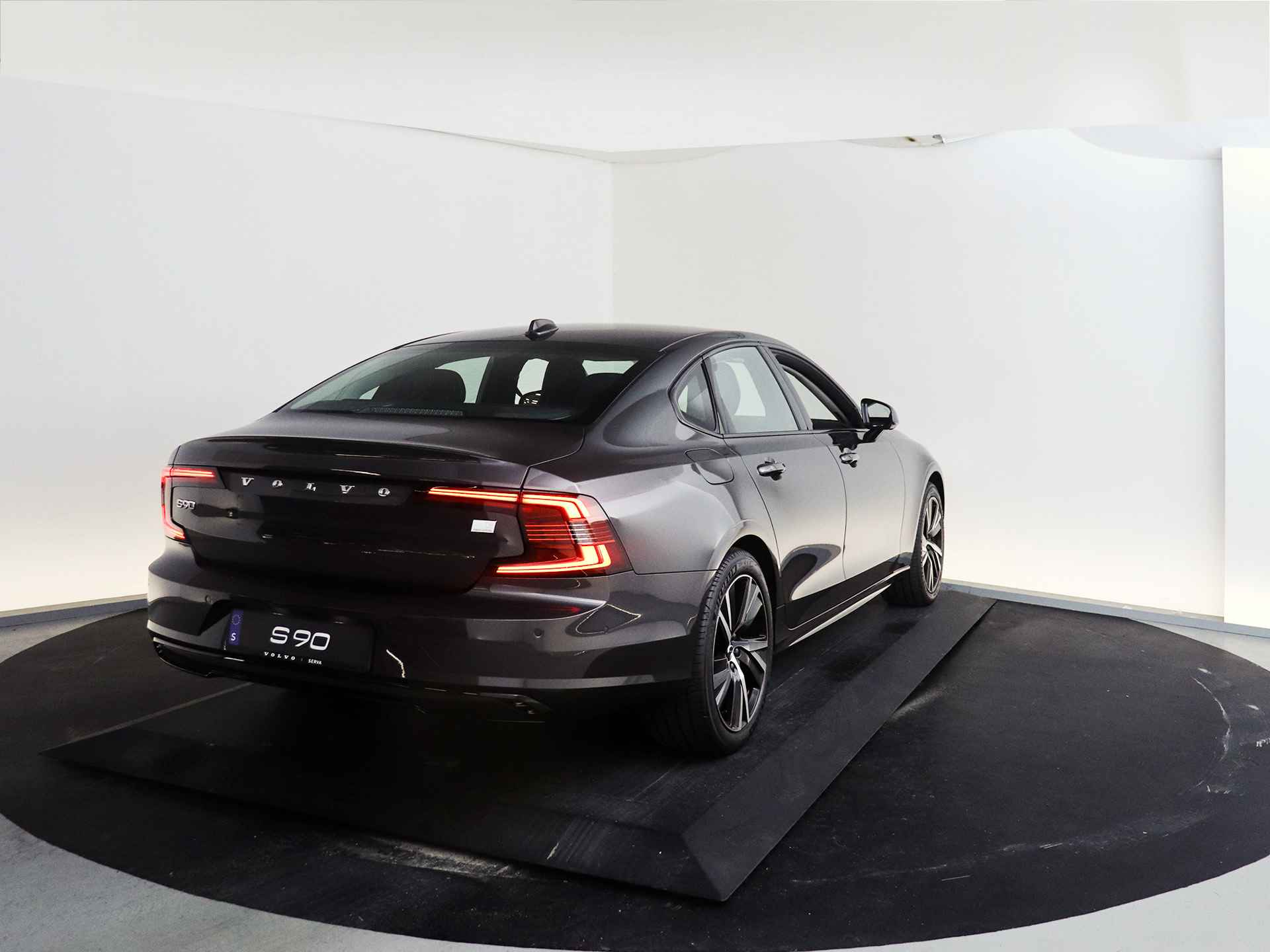 Volvo S90 T8 AWD Ultimate Dark | Panoramadak | Harman Kardon | 360º camera | Head-up display - 3/41