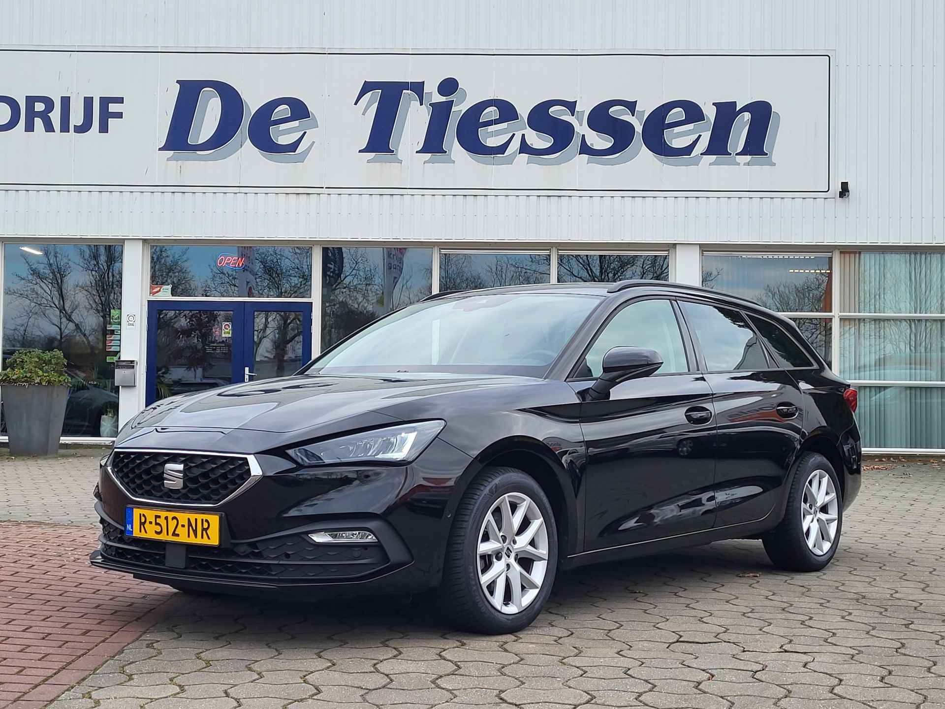 SEAT Leon Sportstourer 1.0 TSI Style Business Intense, Rijklaar met beurt & garantie! - 2/36