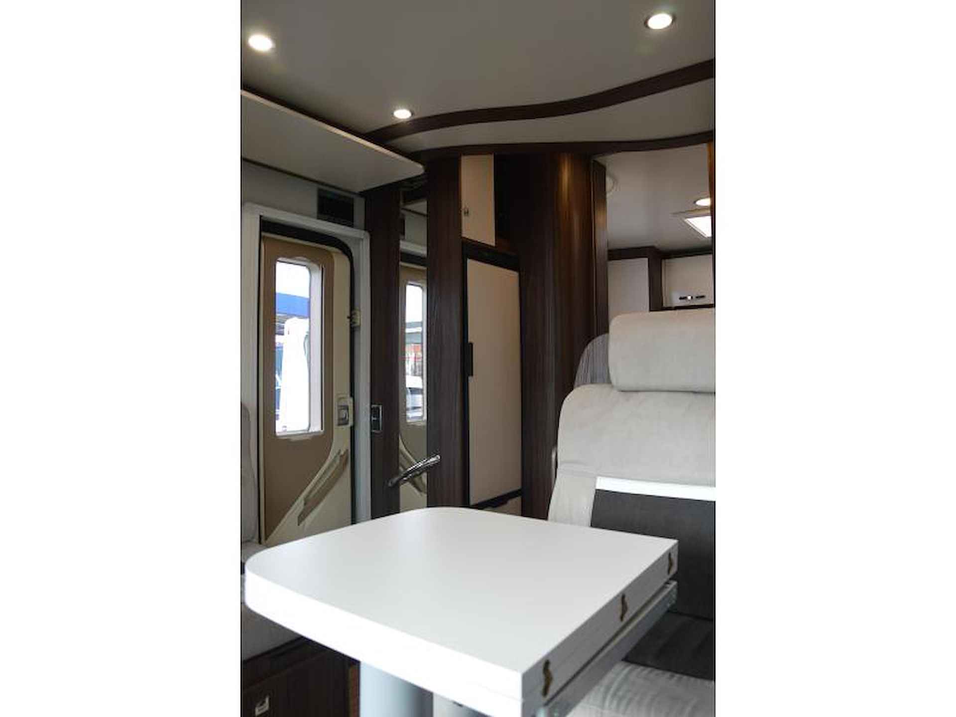 Benimar Tessoro  495 Queensbed - 13/23