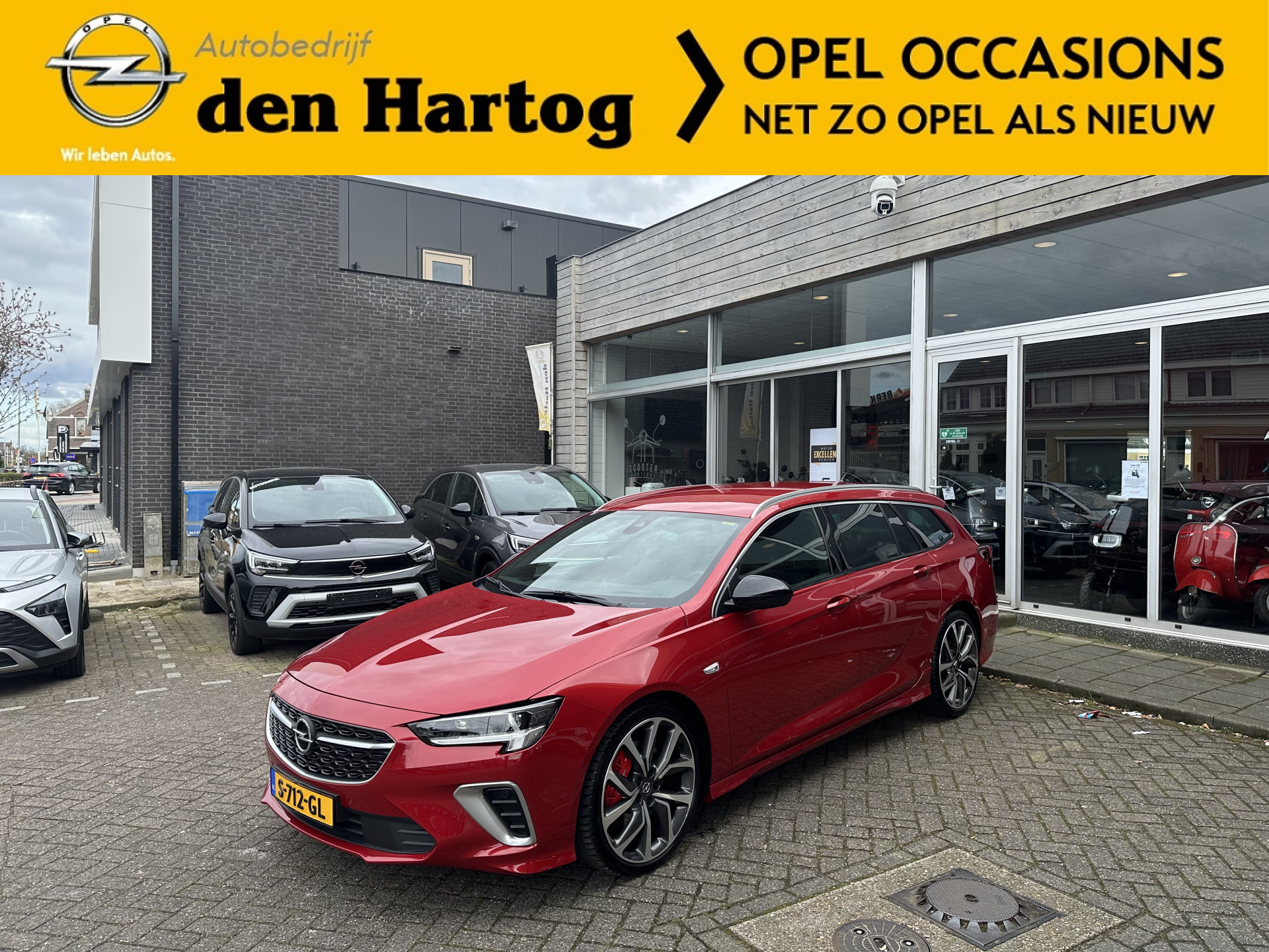 Opel Insignia Sports Tourer 2.0 Turbo 4x4 GSI Autom/Leder met massage/Led matrix. bij viaBOVAG.nl