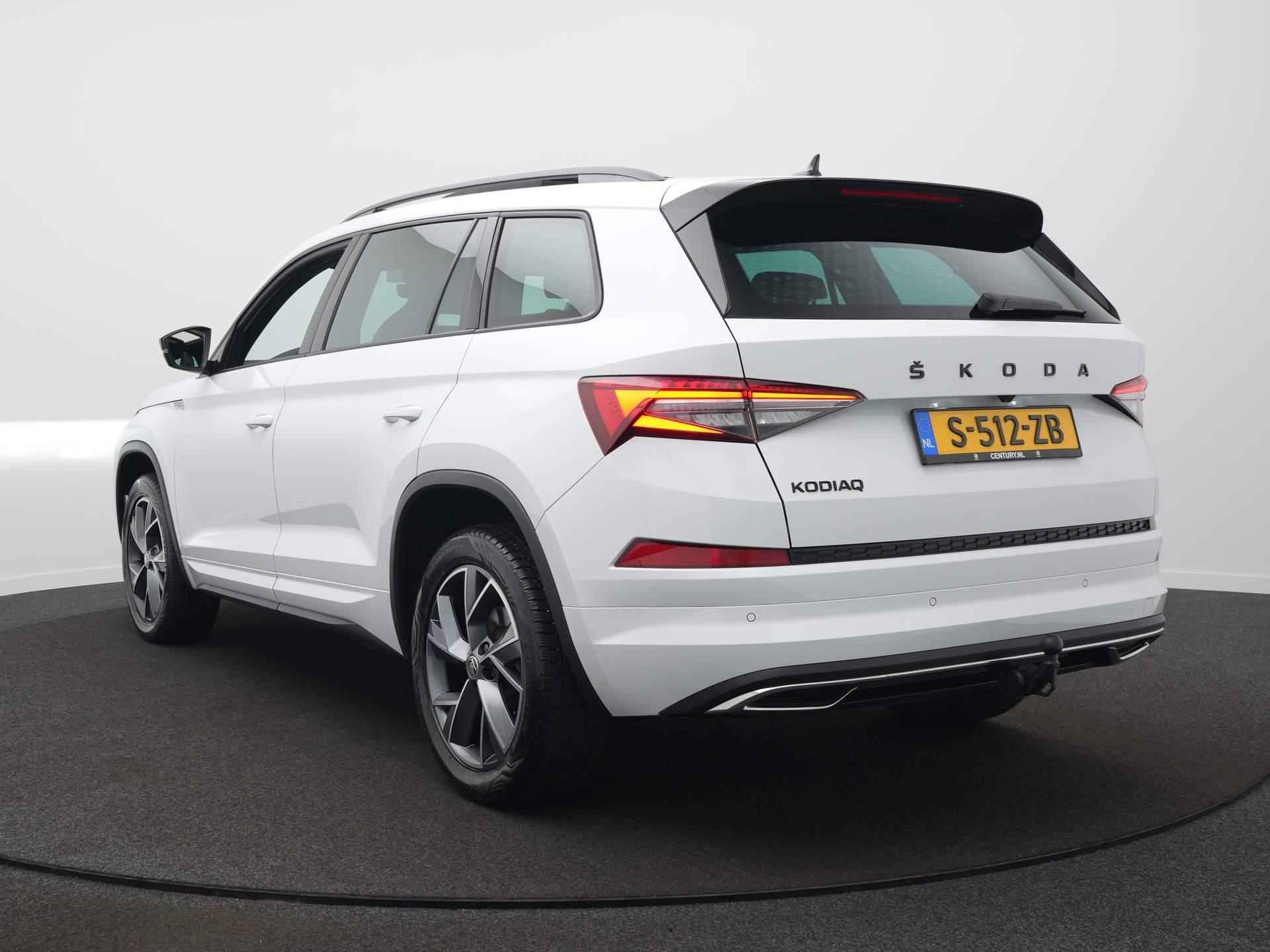 Skoda Kodiaq 1.5 TSI Sportline Business 7p. Navi / Clima / Adaptive Cruise / Achteruitrijcamera / Trekhaak / Ambiance Verlichting - 7/65