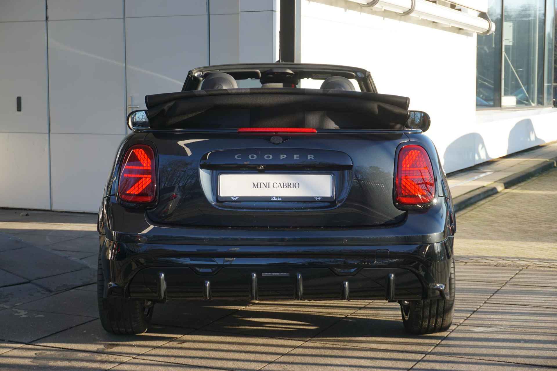 MINI Cabrio C John Cooper Works Trim + Package XL - 5/34