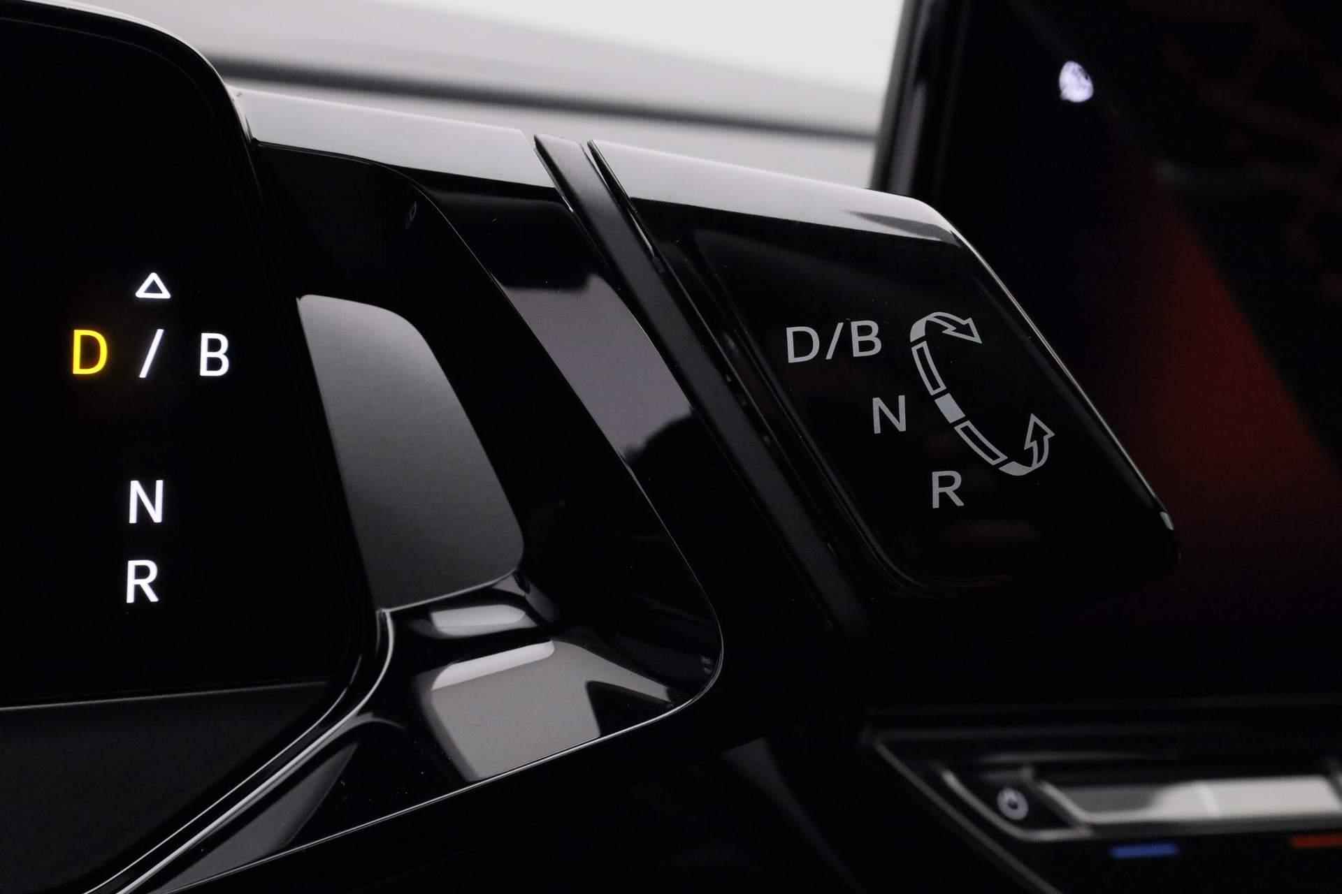 Volkswagen ID.4 GTX 4Motion 77 kWh 299PK - incl. BTW | Warmtepomp | Pano | AR HUD | DCC | 21 inch | IQ Light - 8/55