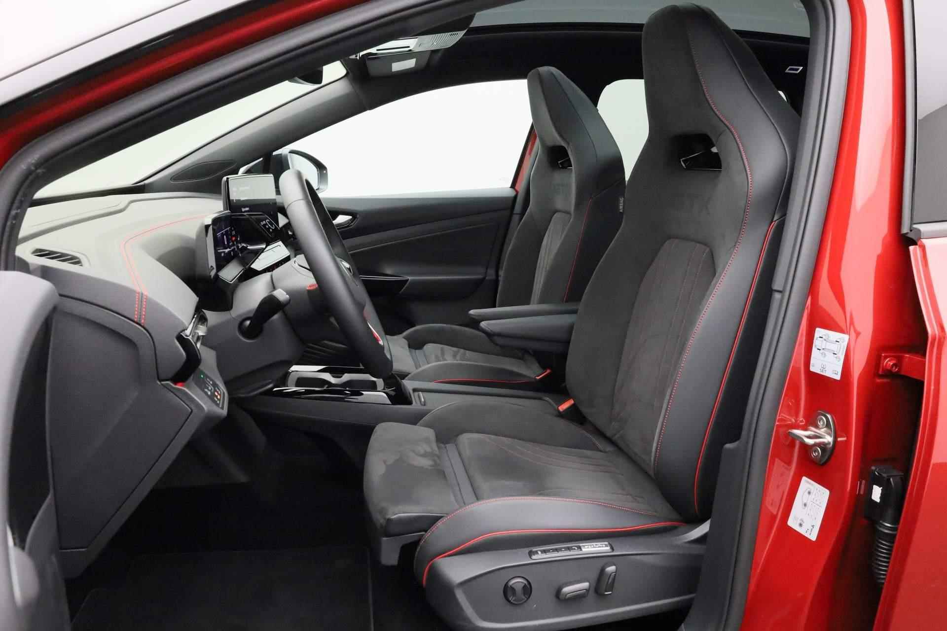 Volkswagen ID.4 GTX 4Motion 77 kWh 299PK - incl. BTW | Warmtepomp | Pano | AR HUD | DCC | 21 inch | IQ Light - 28/55