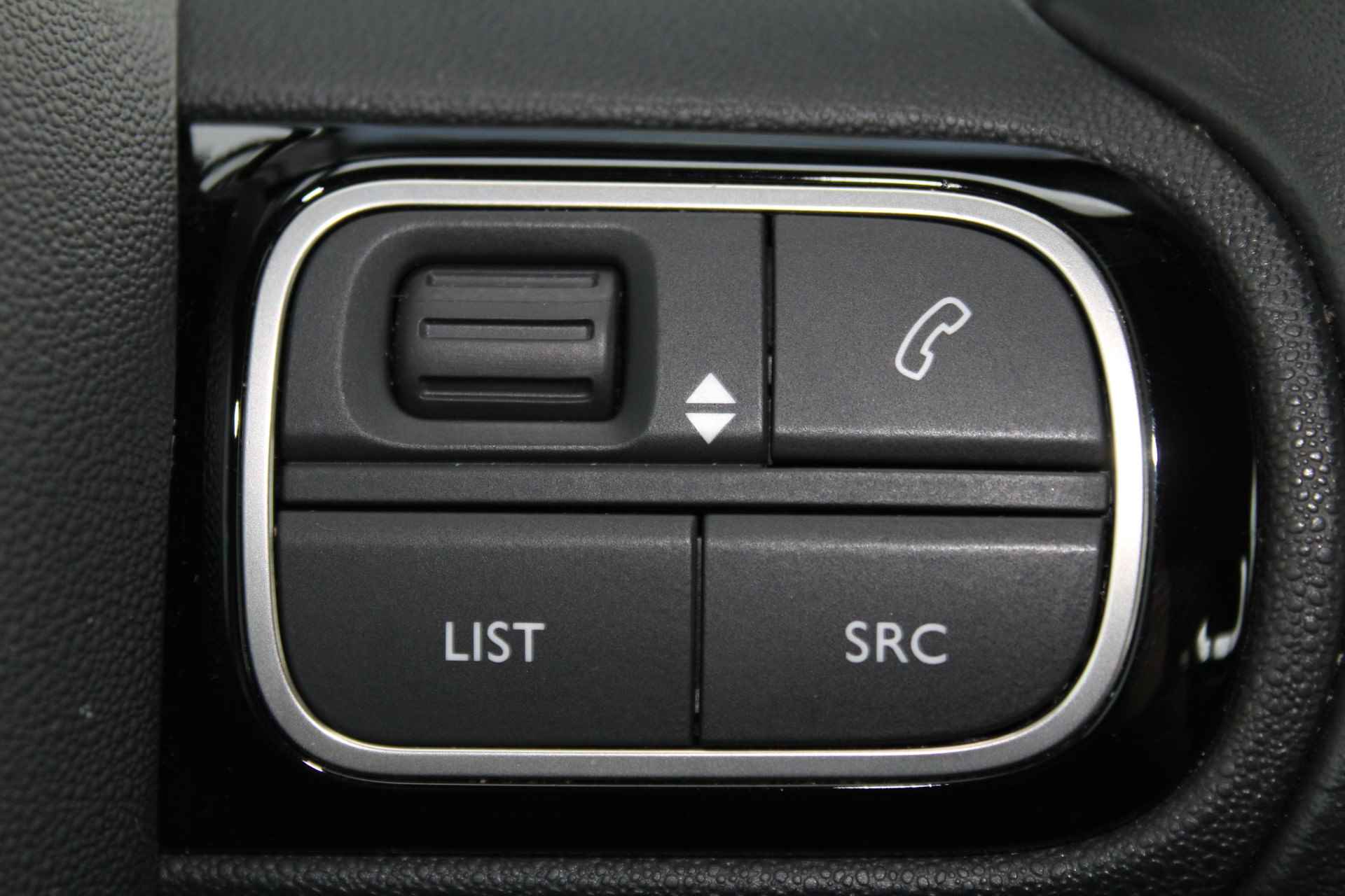 Citroën C5 Aircross 1.2 PureTech Business | Incl. 1 jaar Garantie | 2e Eigenaar | Navigatie | Climate controle | Parkeersensoren V+A | Achteruitrijcamera | Trekhaak | Cruise controle | Digital cockpit | Dodehoek detectie | DAB | 18 Inch LMV | Origineel NL auto | NAP | - 40/56