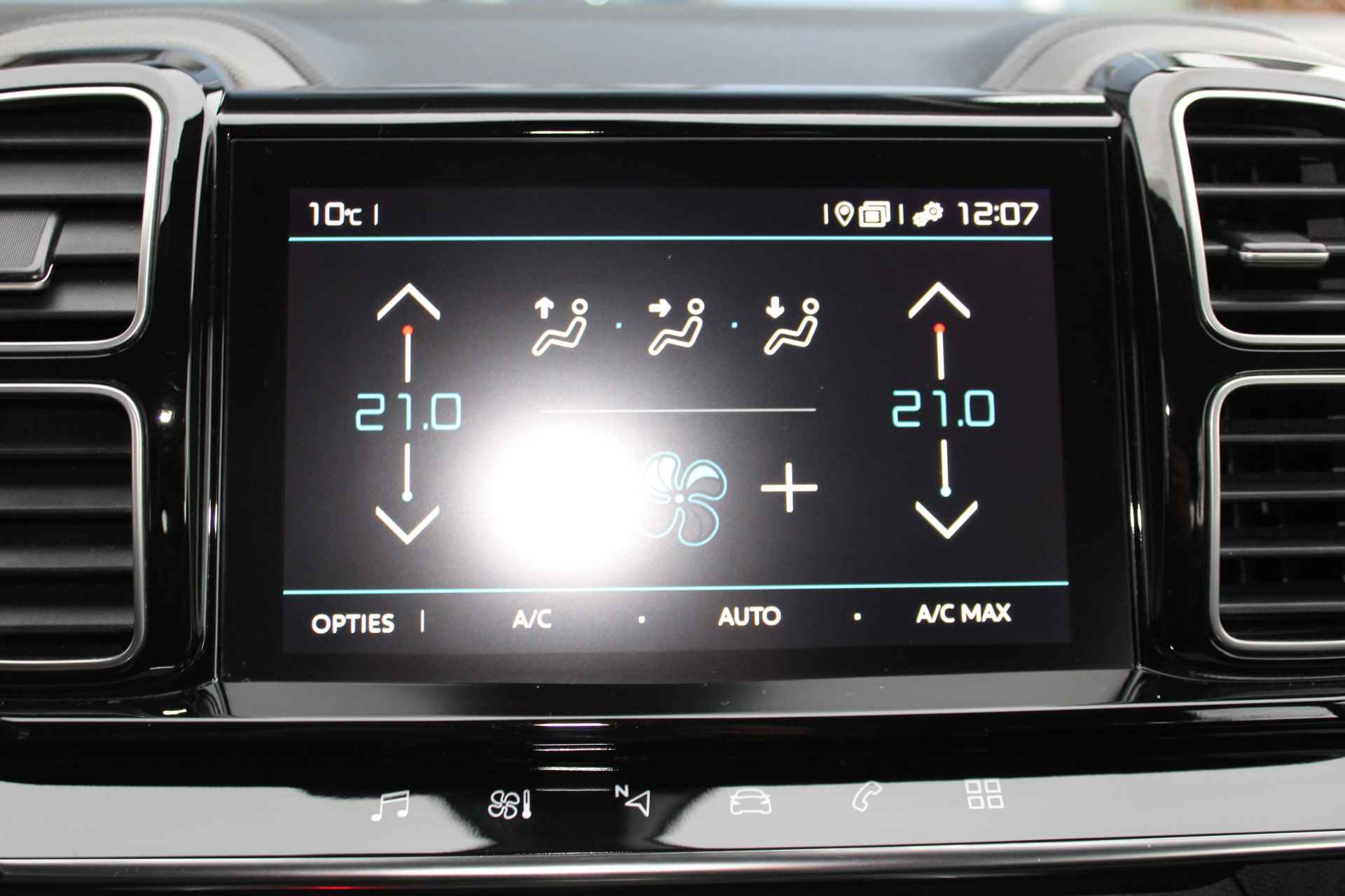 Citroën C5 Aircross 1.2 PureTech Business | Incl. 1 jaar Garantie | 2e Eigenaar | Navigatie | Climate controle | Parkeersensoren V+A | Achteruitrijcamera | Trekhaak | Cruise controle | Digital cockpit | Dodehoek detectie | DAB | 18 Inch LMV | Origineel NL auto | NAP | - 45/56