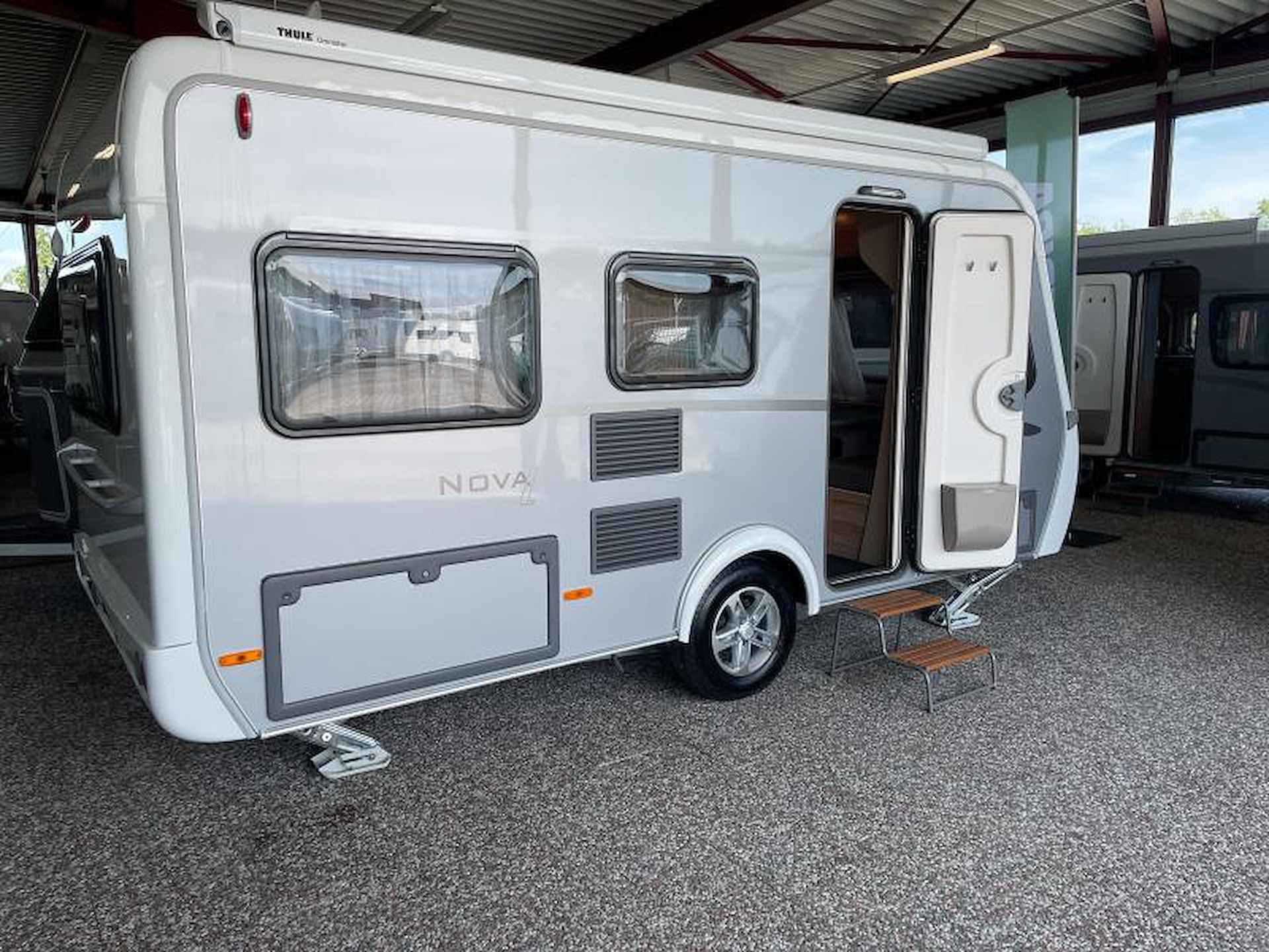 Eriba Nova Light 425 Nieuw € 2.500 voordeel - 9/9