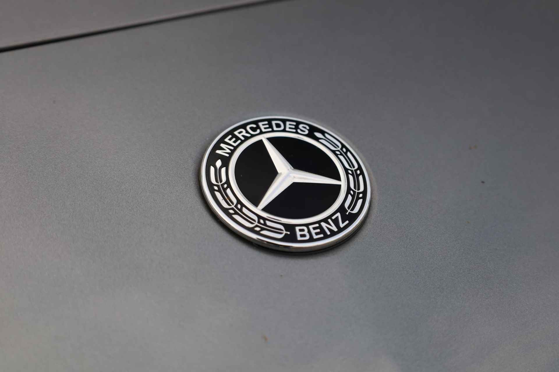 Mercedes-Benz A-klasse 200 Business Solution AMG 163PK / 120kW automaat, Leder / alcantara, winterset LMV, digitaal dashboard, navigatie, LED verlichting voor en achter, 18" LMV, stoelverwarming, parkeersensoren voor en achter, AMG bumpers - 9/44
