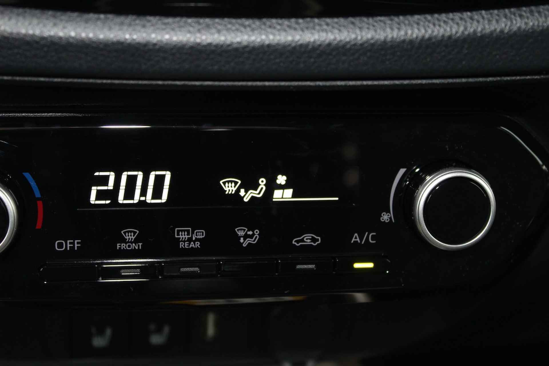 Toyota Aygo X 1.0 VVT-i MT Envy PDC Stoelverwarming - 19/23