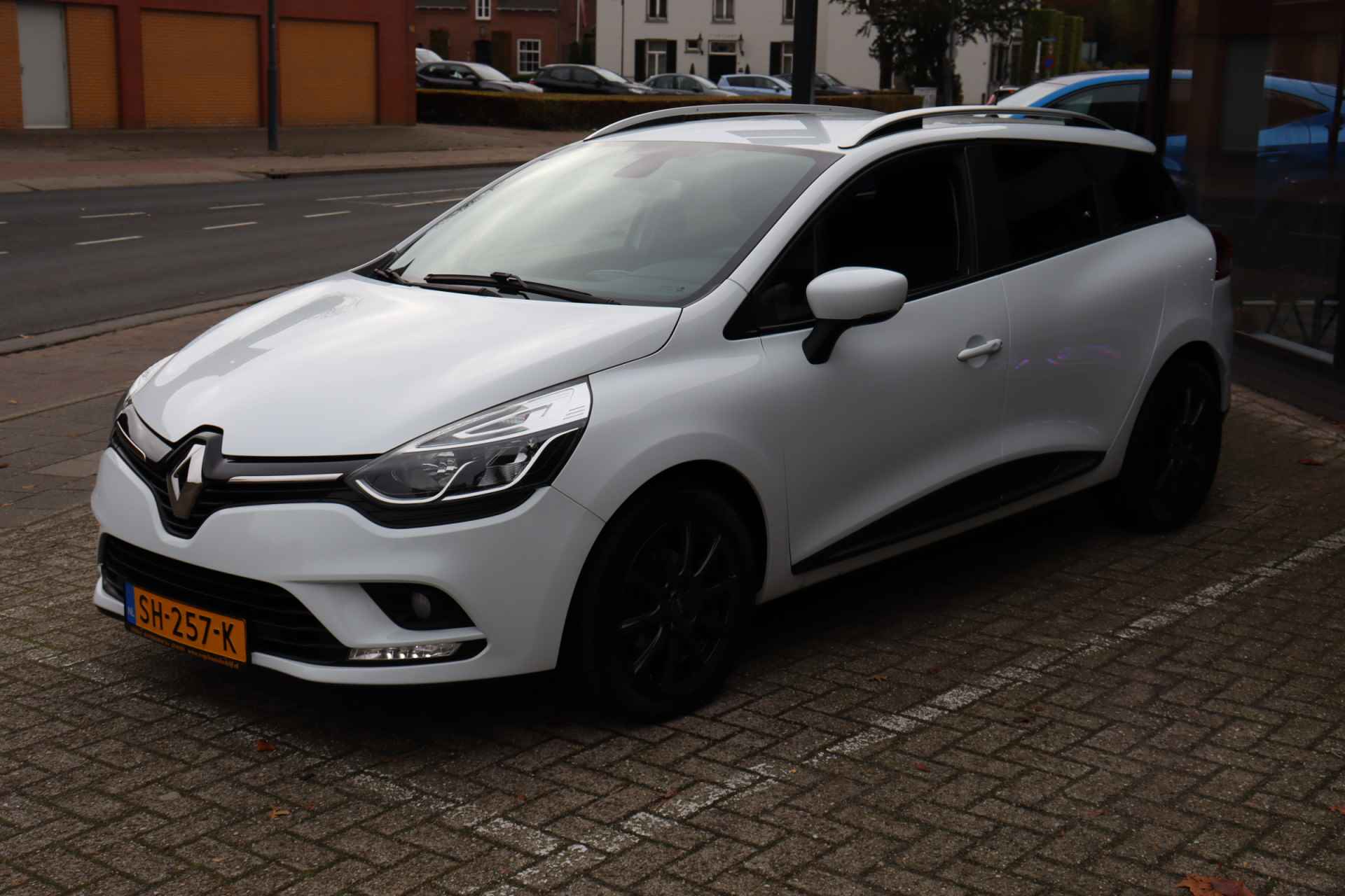 Renault Clio Estate TCe 90pk Zen - 5/19