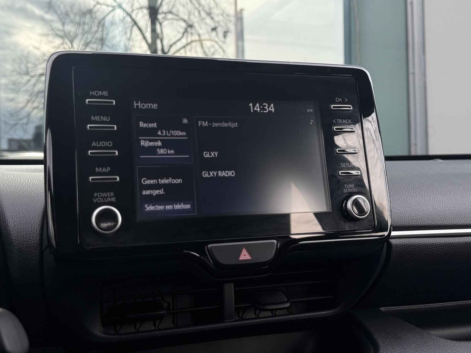 Toyota Yaris 1.5 Hybrid 115 Active Fabrieksgarantie t/m 2034 | Apple Carplay - 18/19