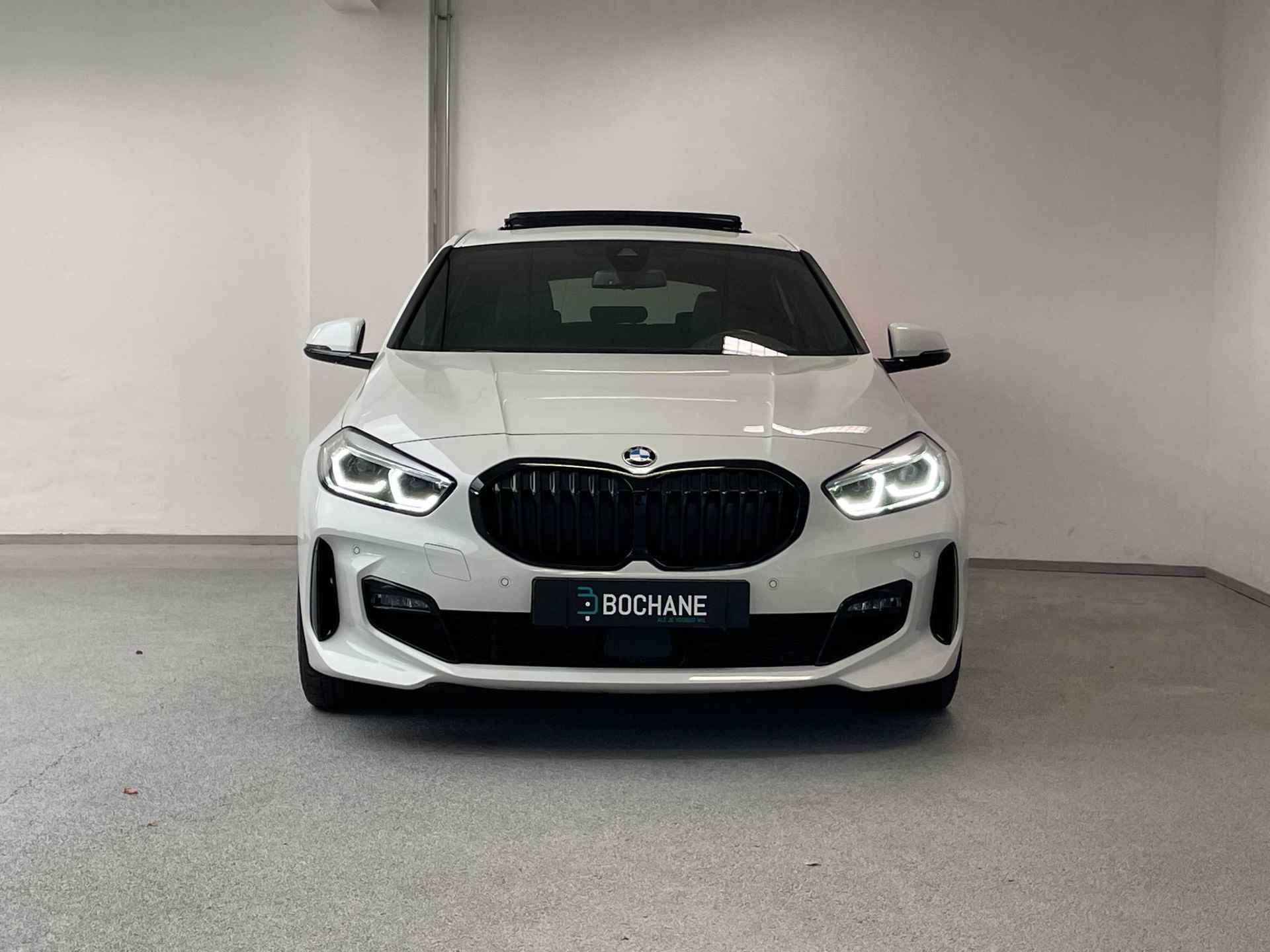 BMW 1-serie 116i M-Sport Plus Pack | PANO | HEAD-UP | TREKHAAK | CARPLAY | 19" LMV | - 4/36